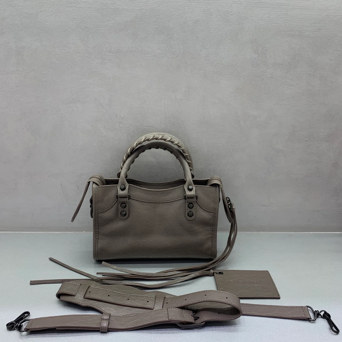 Классические Сумки Женские Balenciaga 13552700