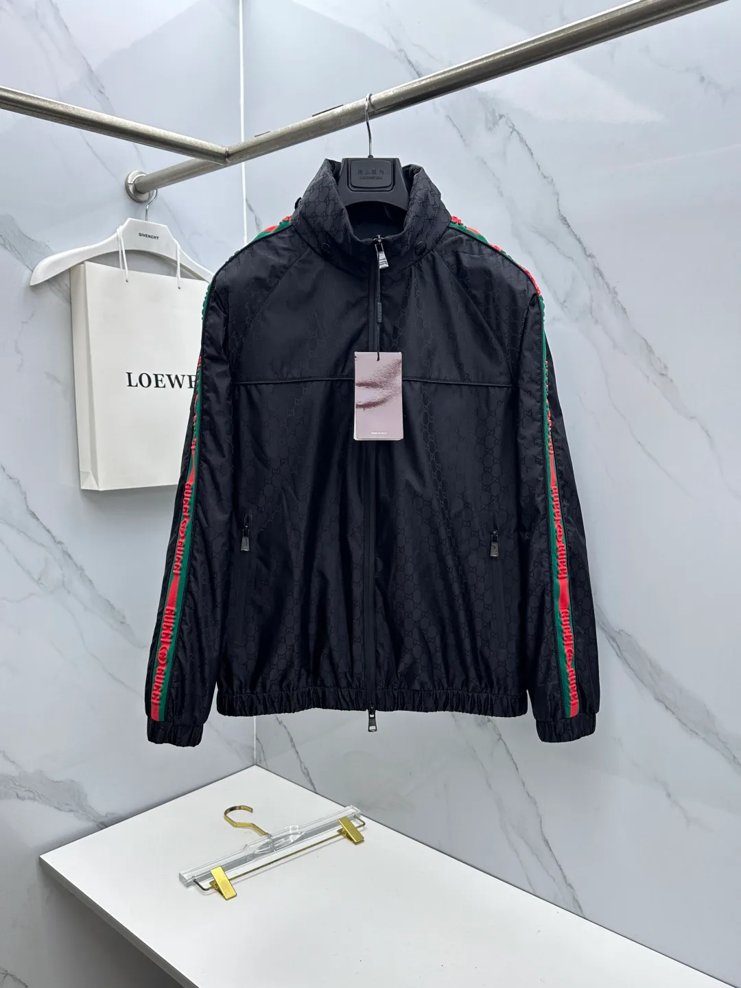 Куртки И Пуховики Мужские Gucci 18246856