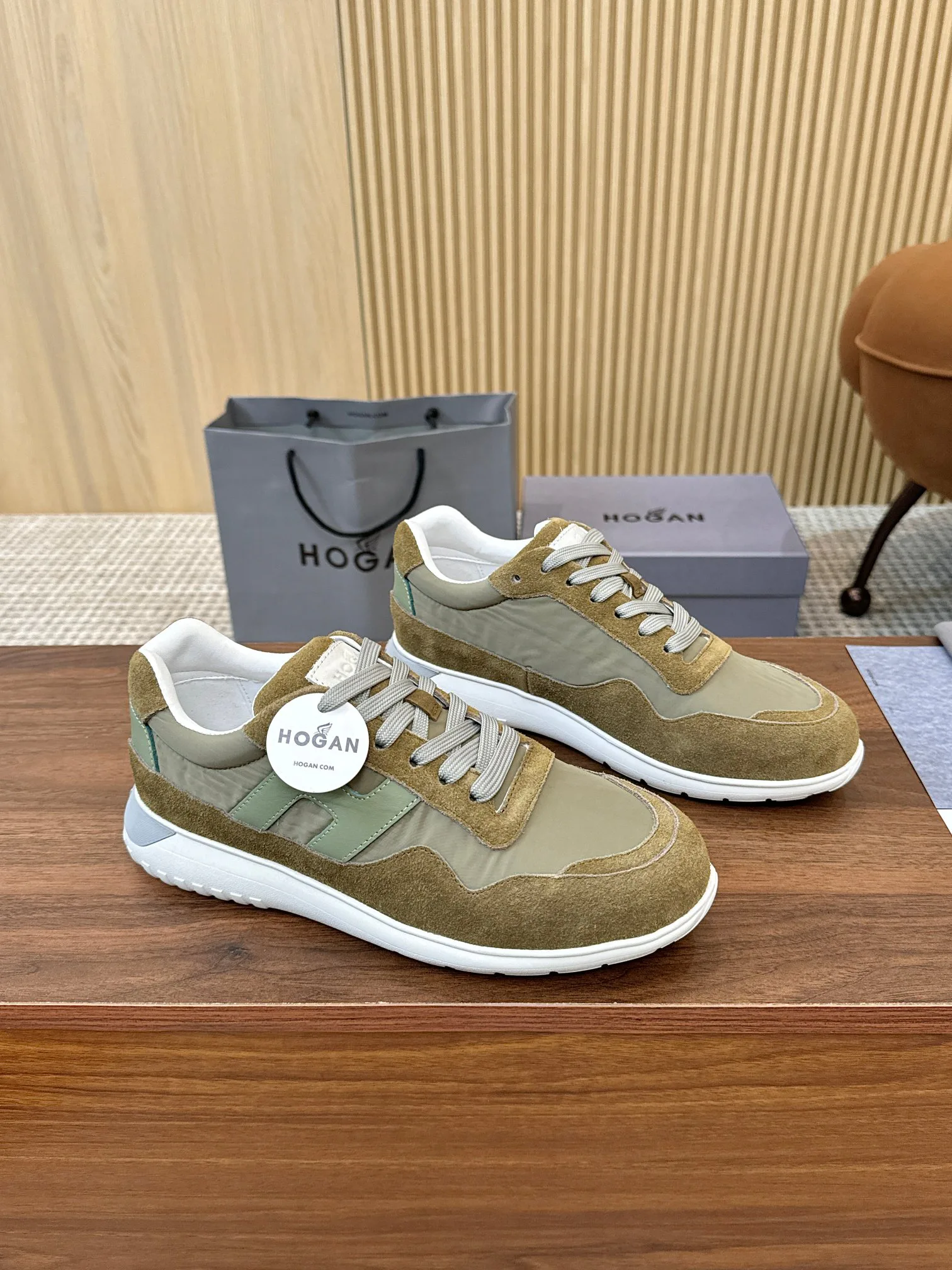 Кроссовки Женские Hogan 12835352