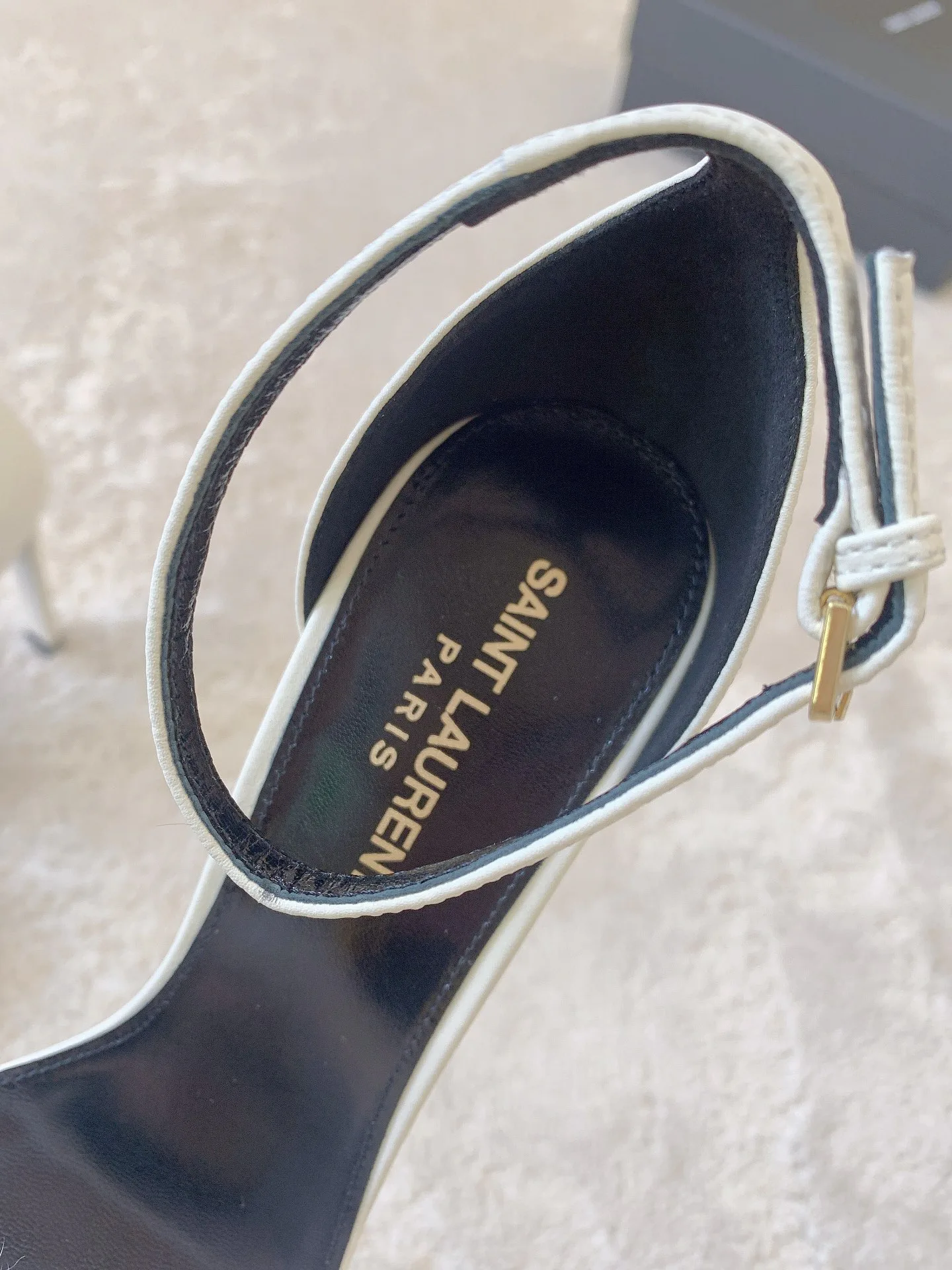 Босоножки Женские Saint Laurent 4560957