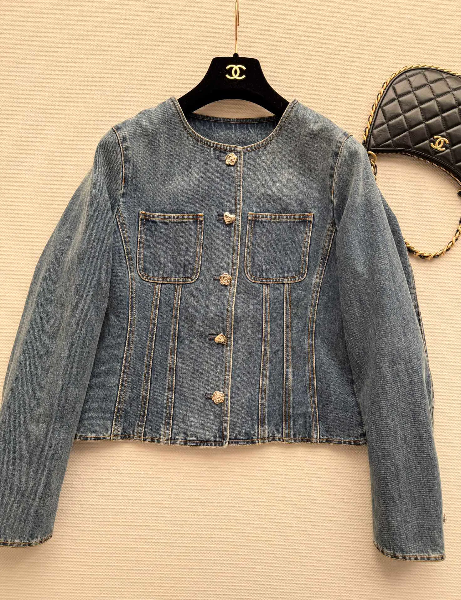 Куртки И Пуховики Женские Chanel 1143801