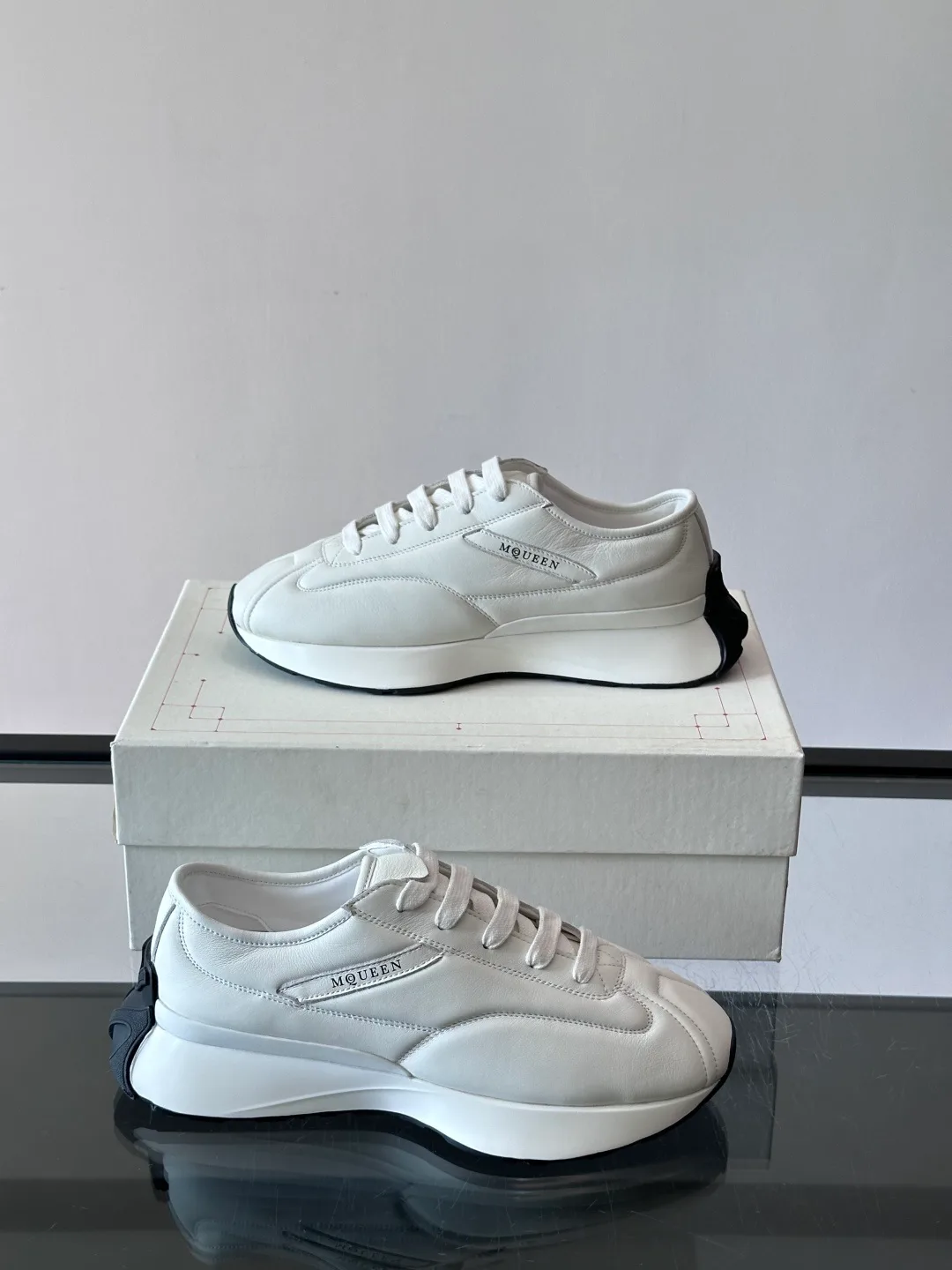 Кроссовки Женские Alexander Mcqueen 17328790