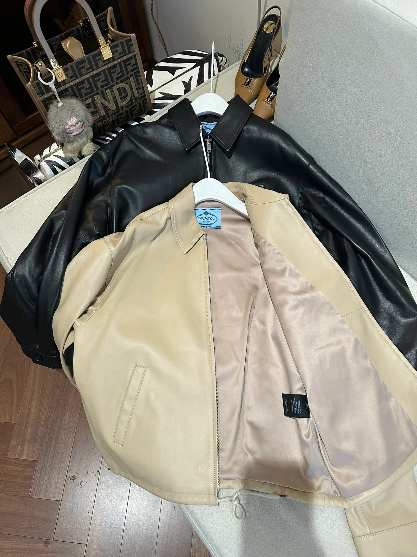 Кожаные Куртки И Дублёнки Женские Prada 11491682