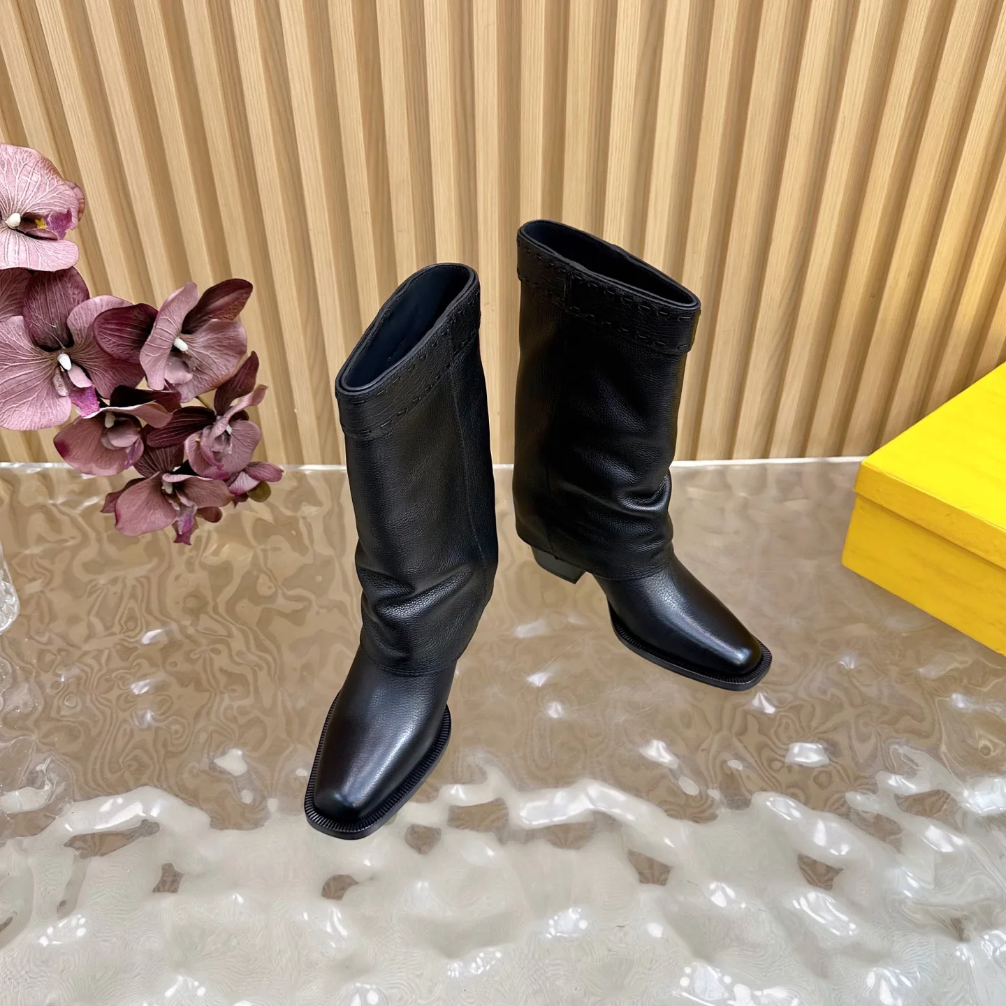 Сапоги Женские Fendi 18235444