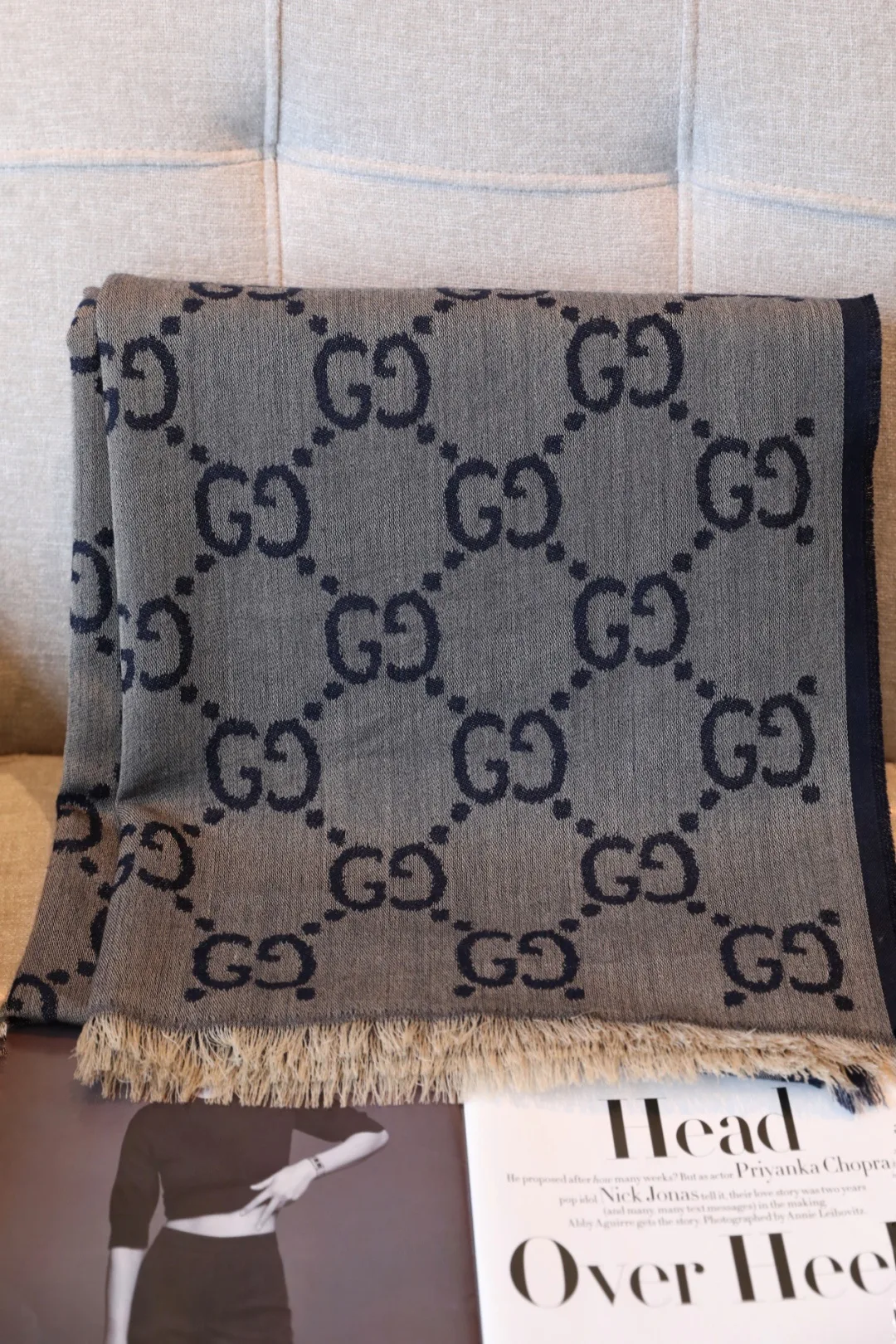 Шарфы Gucci 18265993