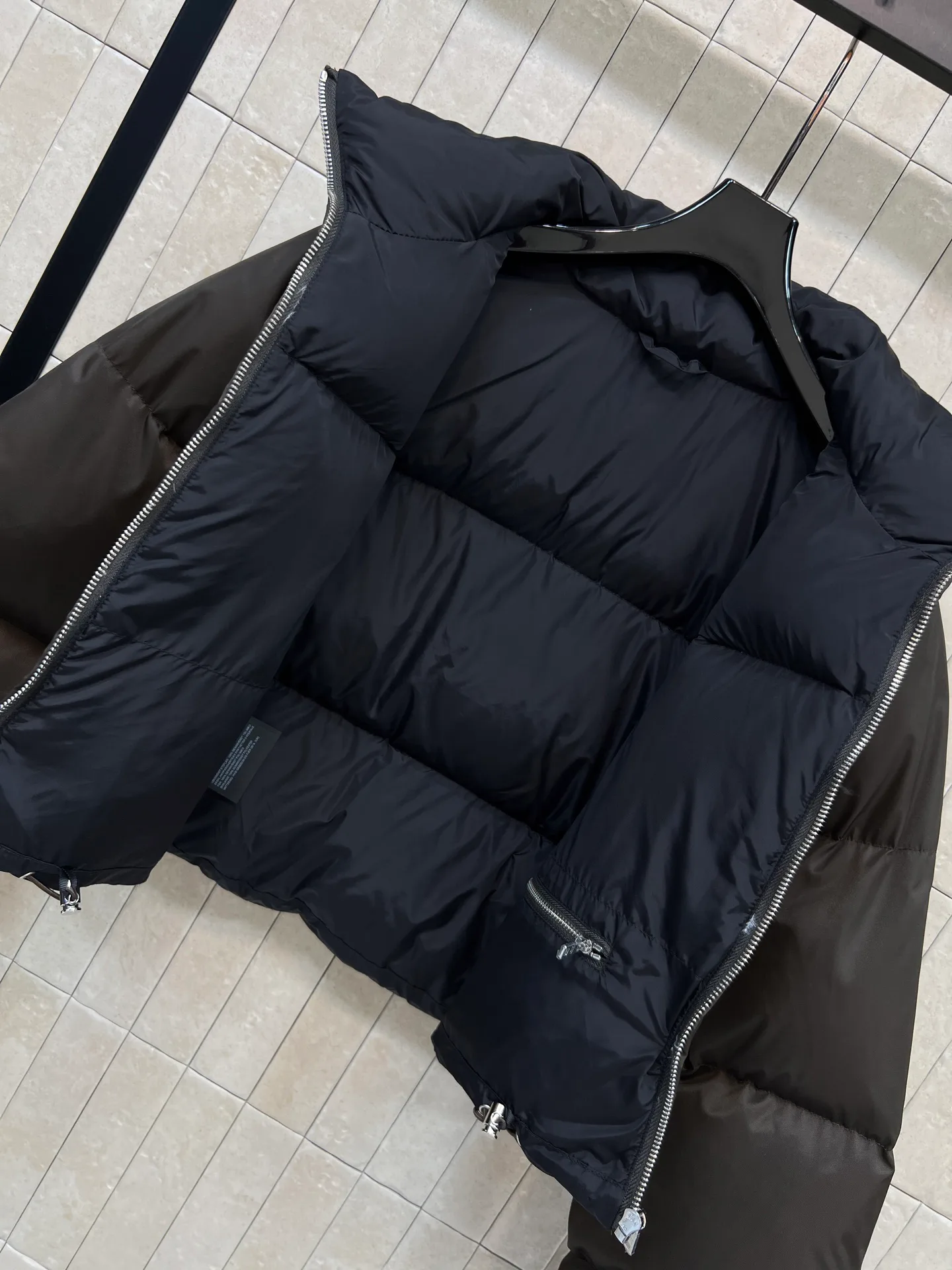 Куртки И Пуховики Женские Prada 18885504