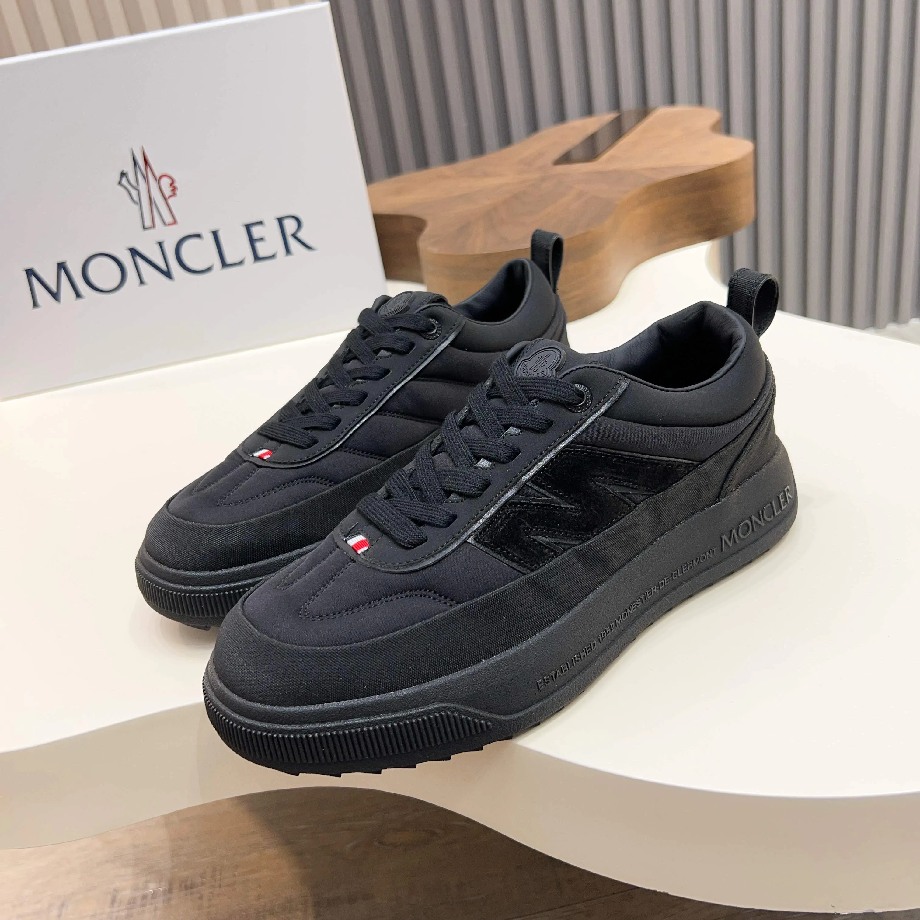 Кроссовки Мужские Moncler 122338