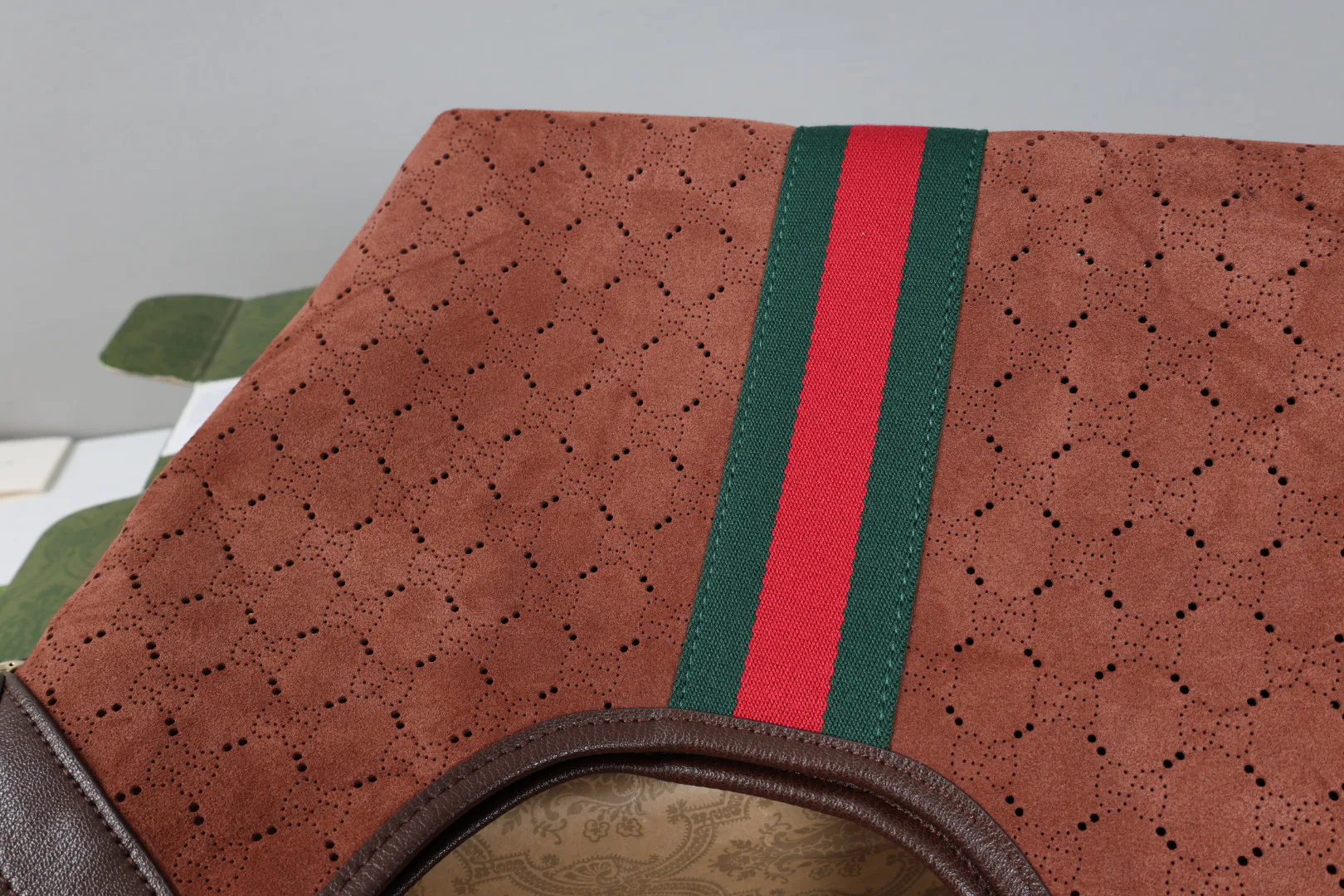 Классические Сумки Женские Gucci 18004289