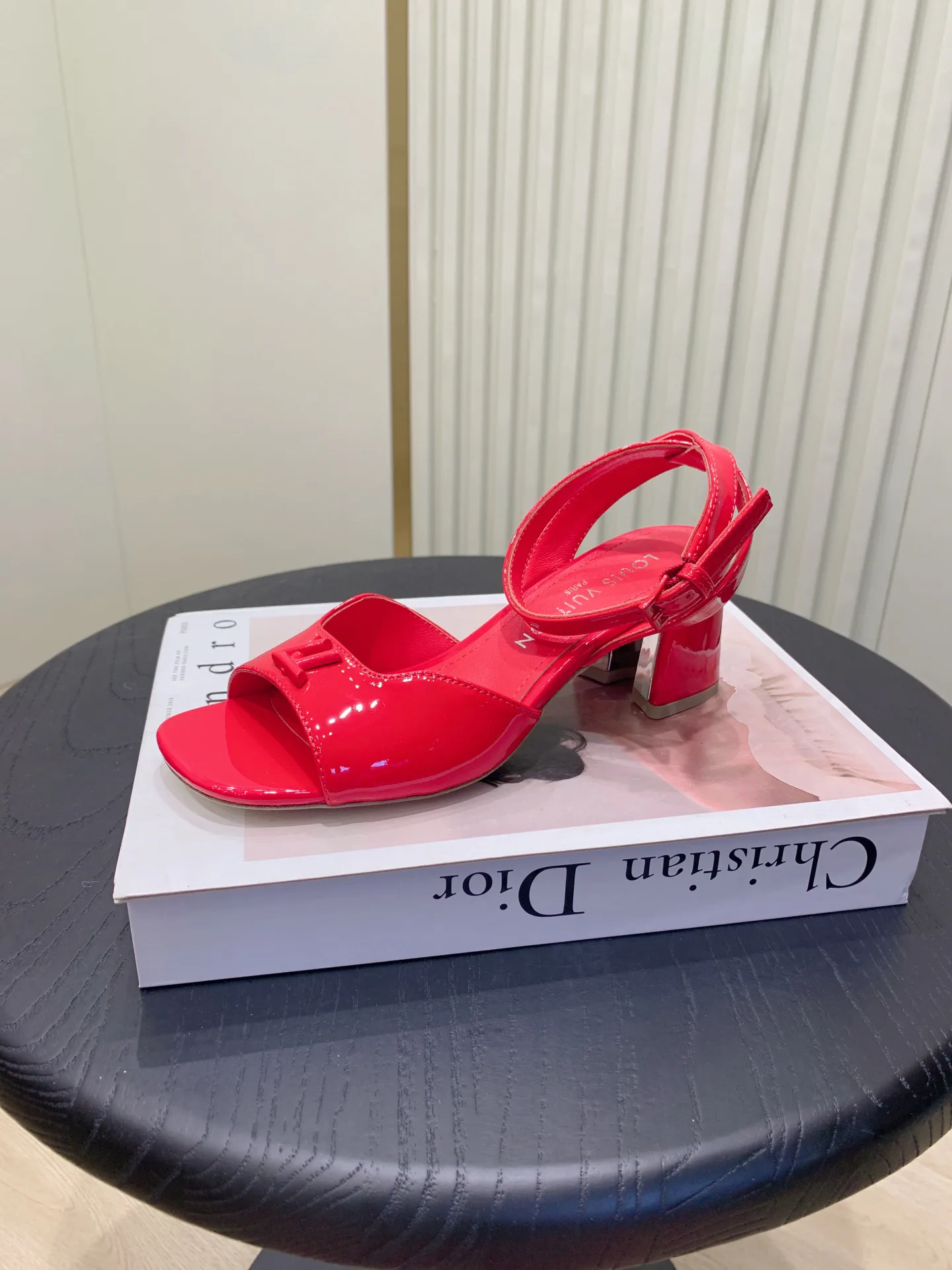 Туфли Женские Louis Vuitton 1834437