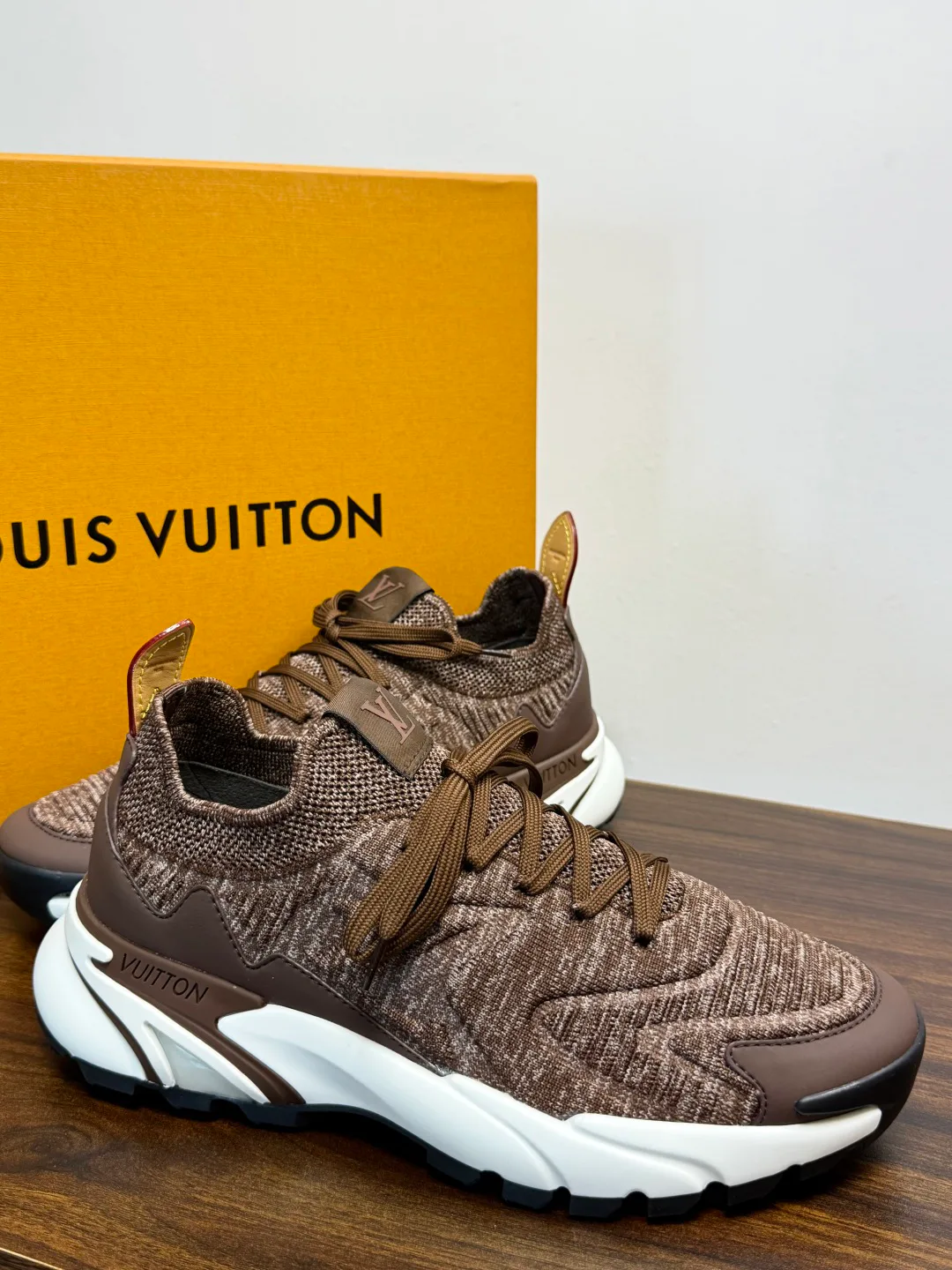 Кроссовки Мужские Louis Vuitton 19110489