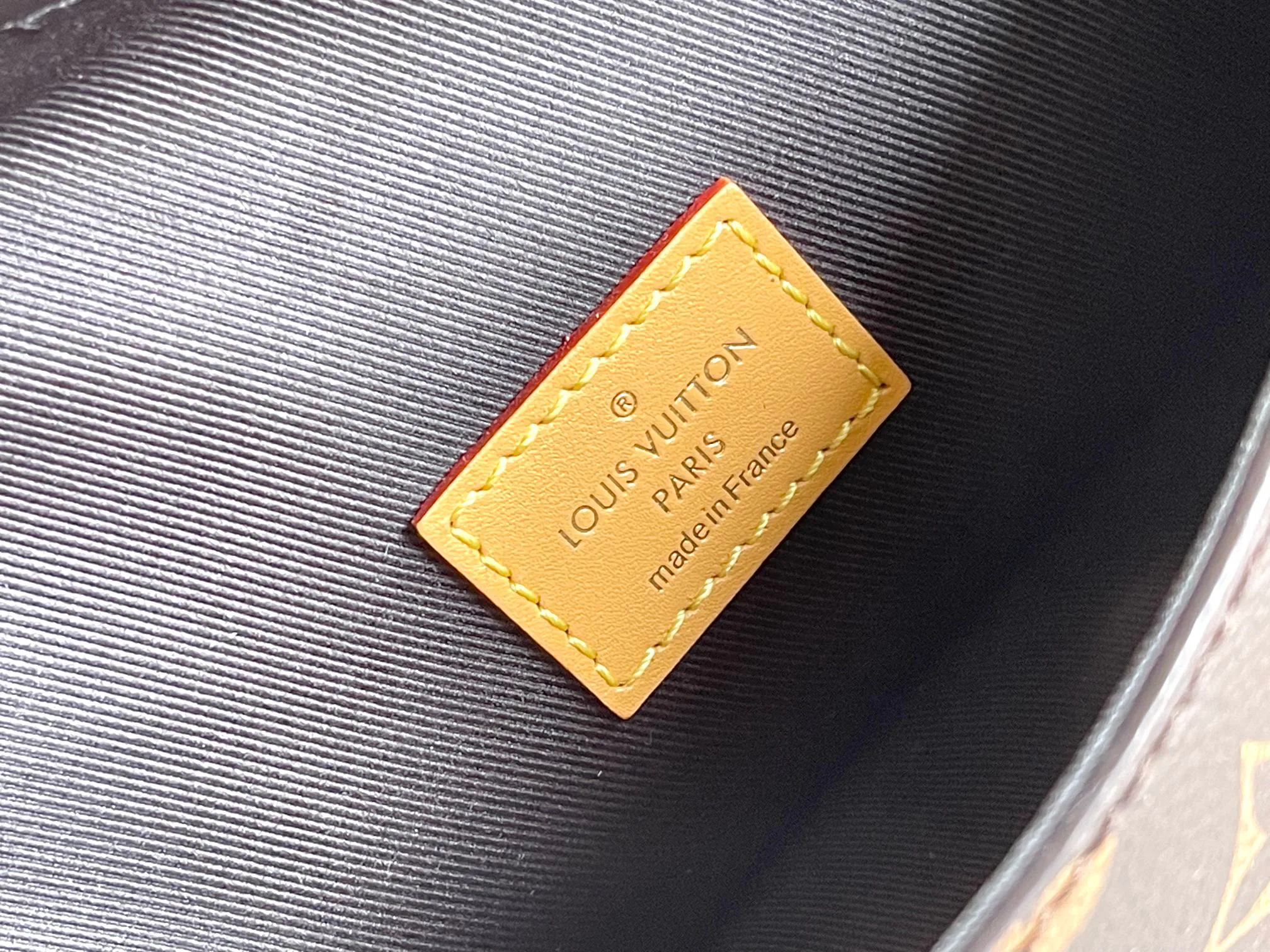 Классические Сумки Женские Louis Vuitton 13394395