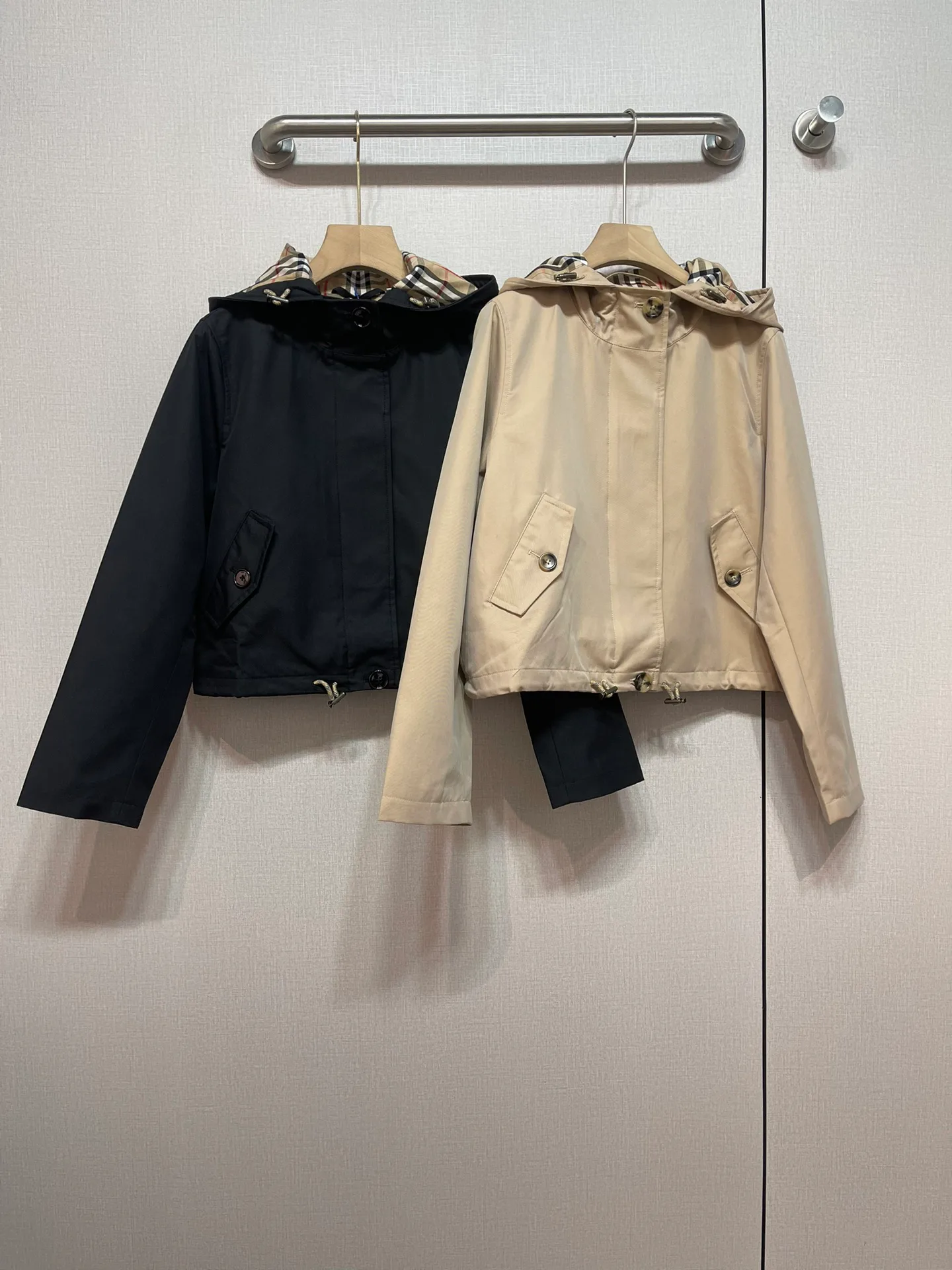 Куртки Женские Burberry Куртки Женские Burberry