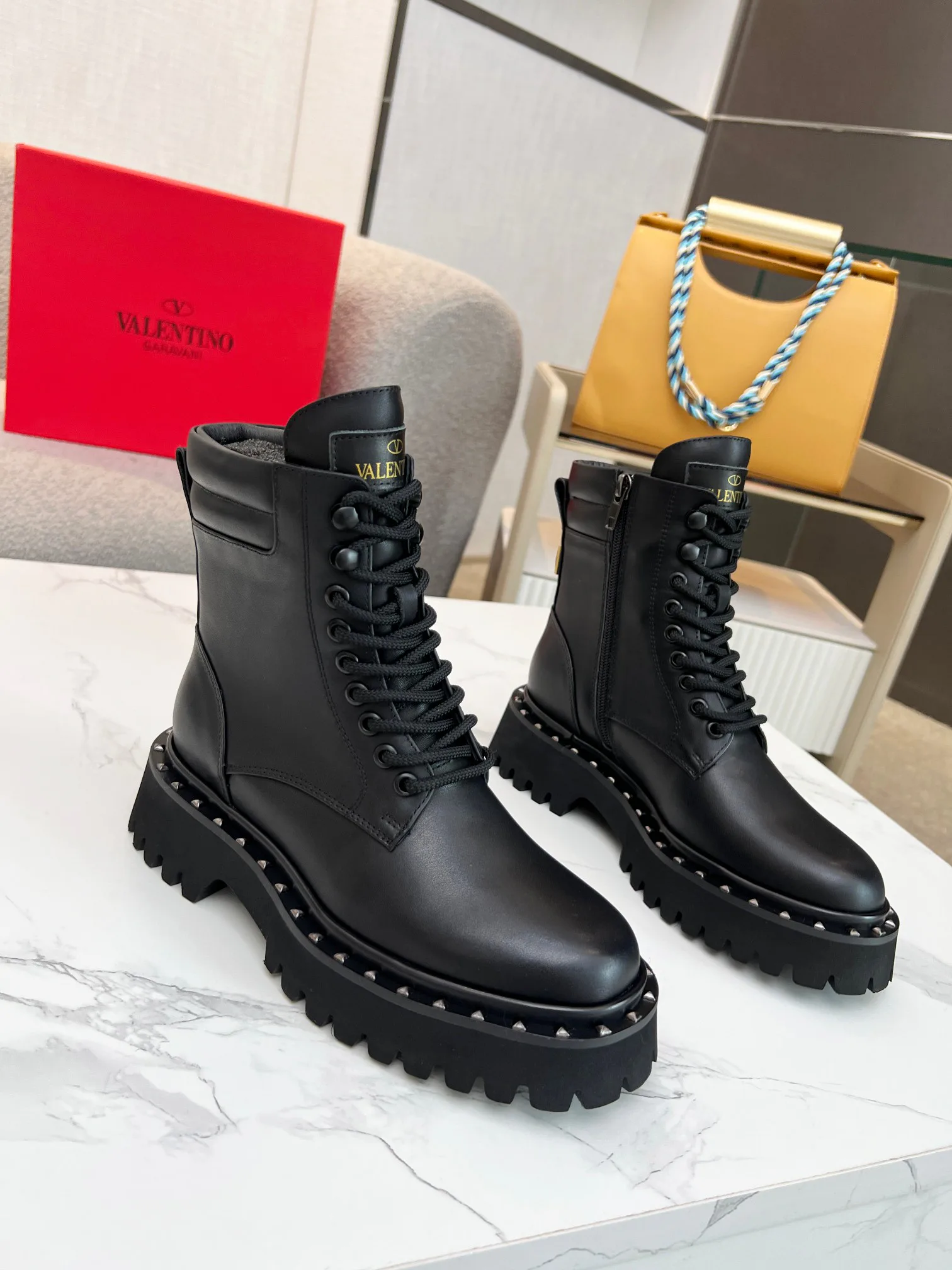 Ботинки Женские Valentino 18702835