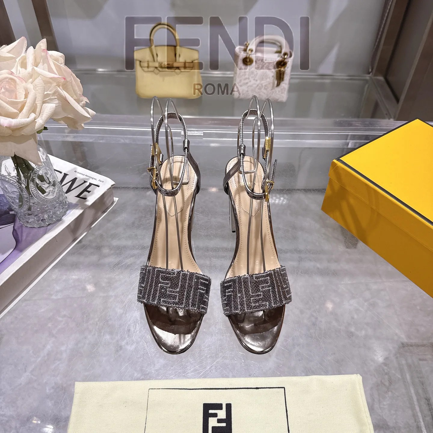 Босоножки Женские Fendi 30475