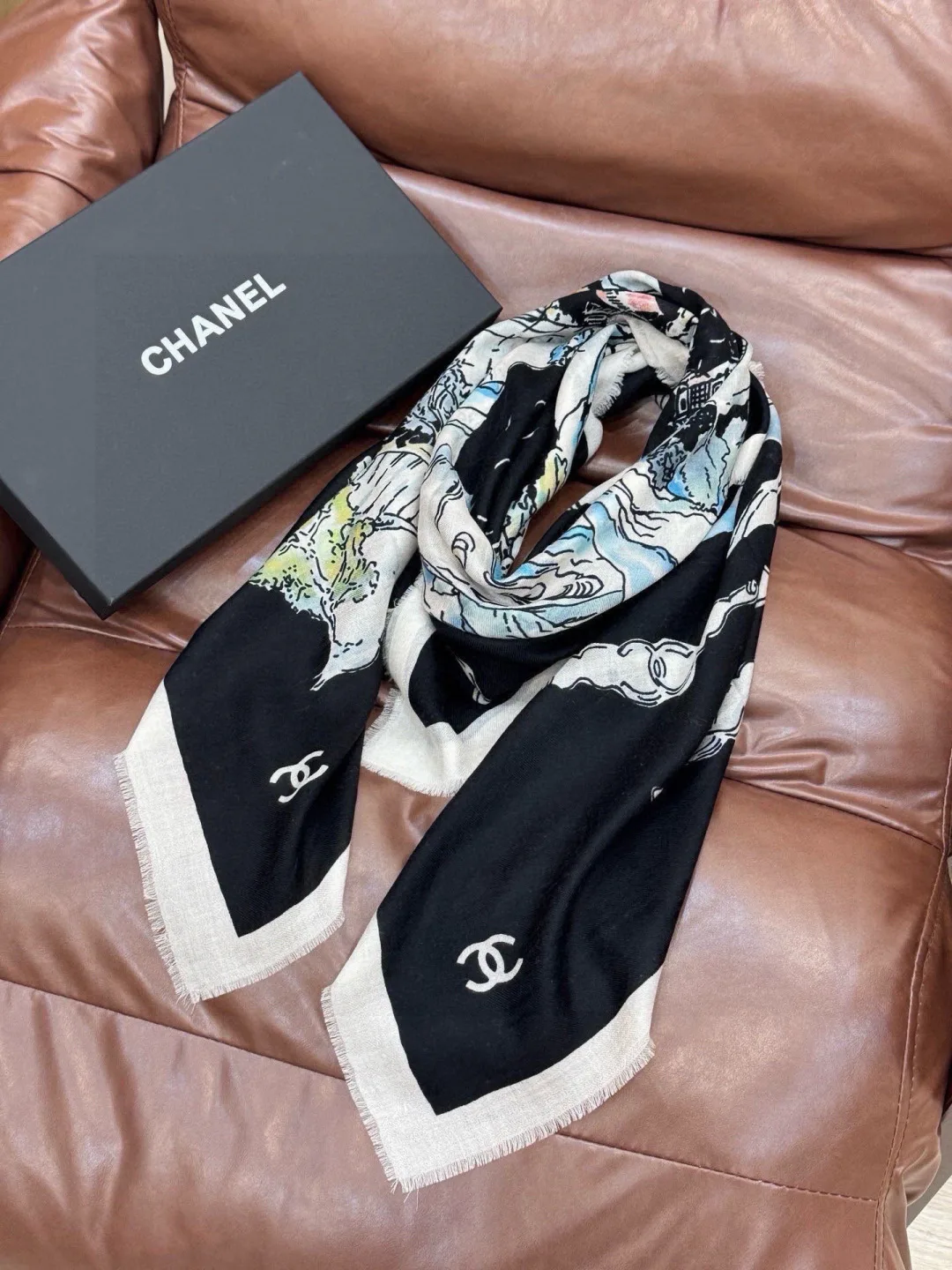 Шарфы Chanel 18627009