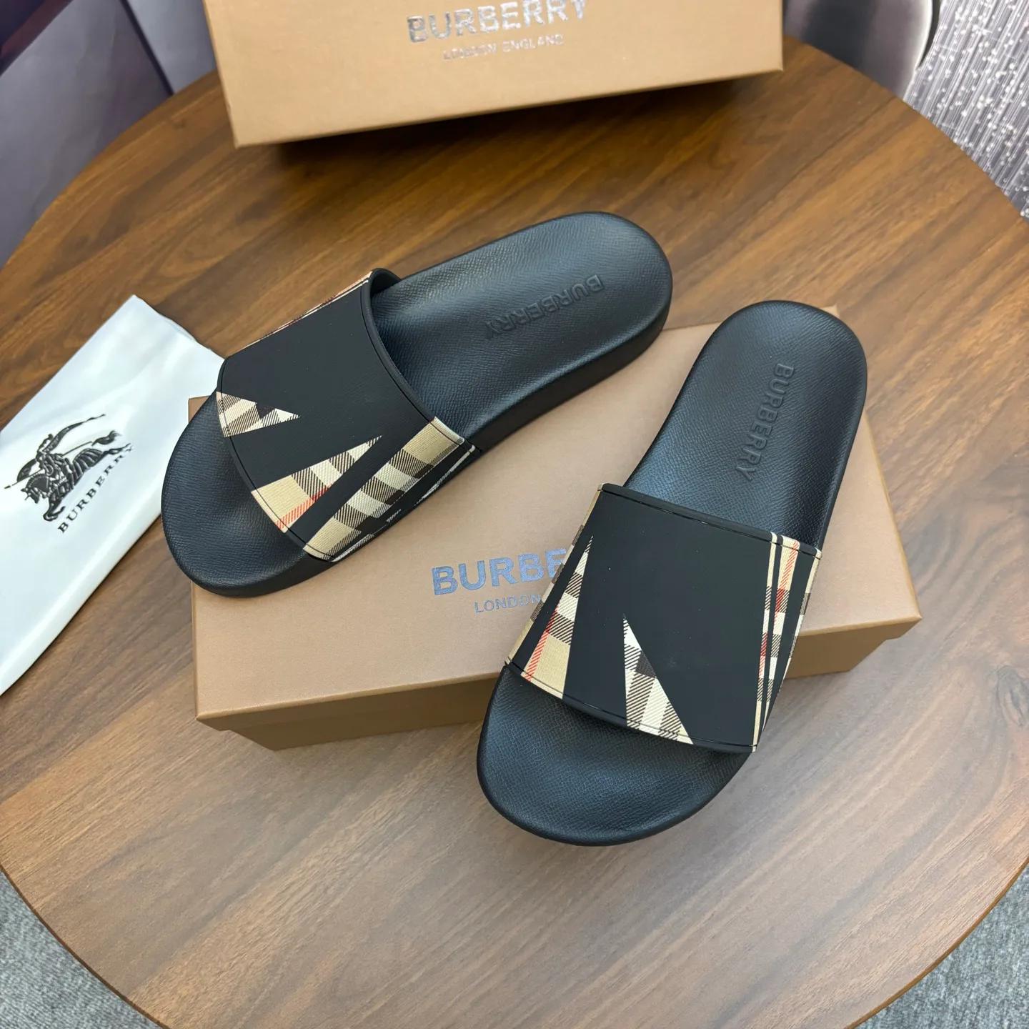 Шлепанцы Женские Burberry 587964