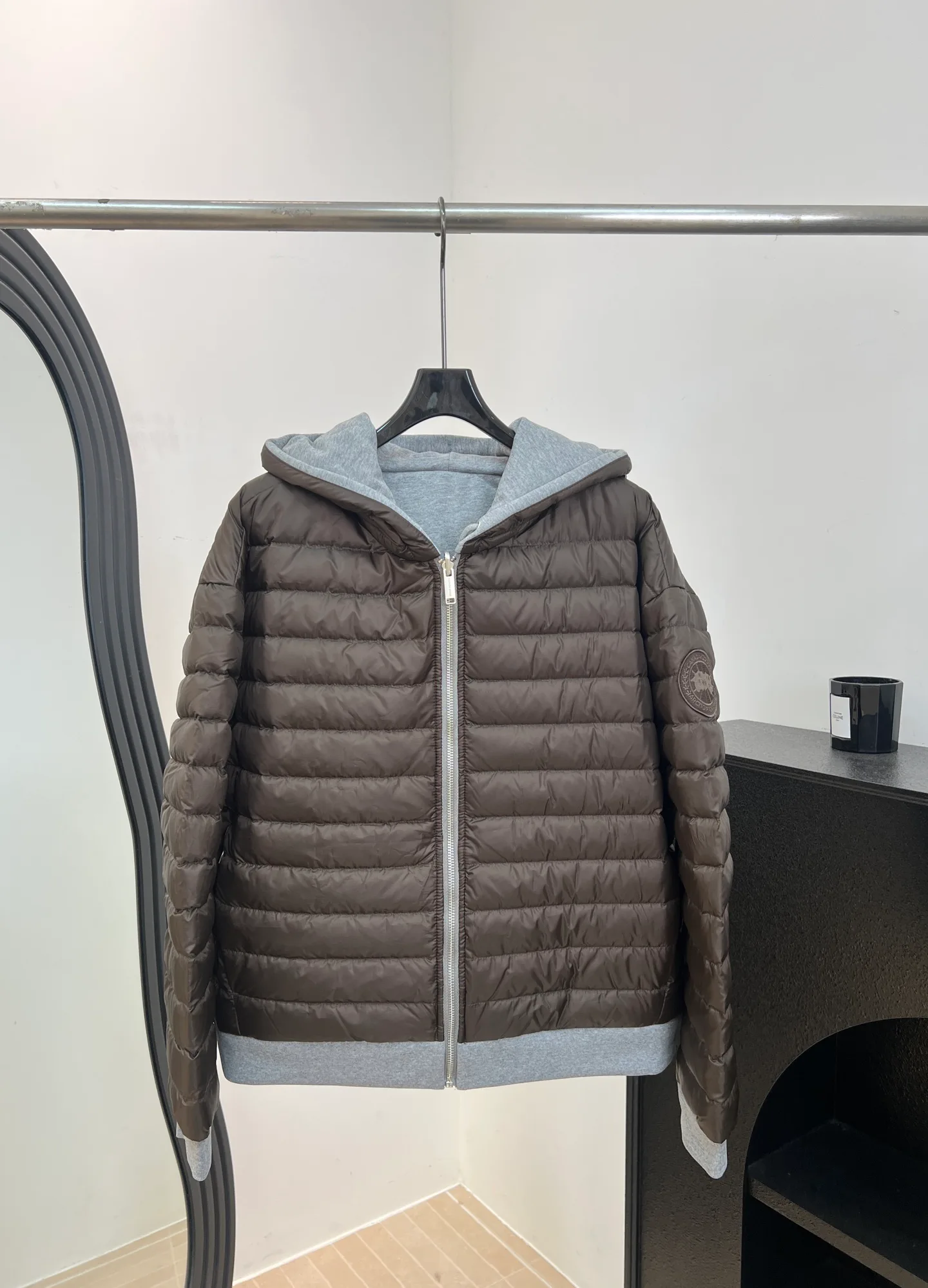 Куртки И Пуховики Женские Canada Goose 19930101