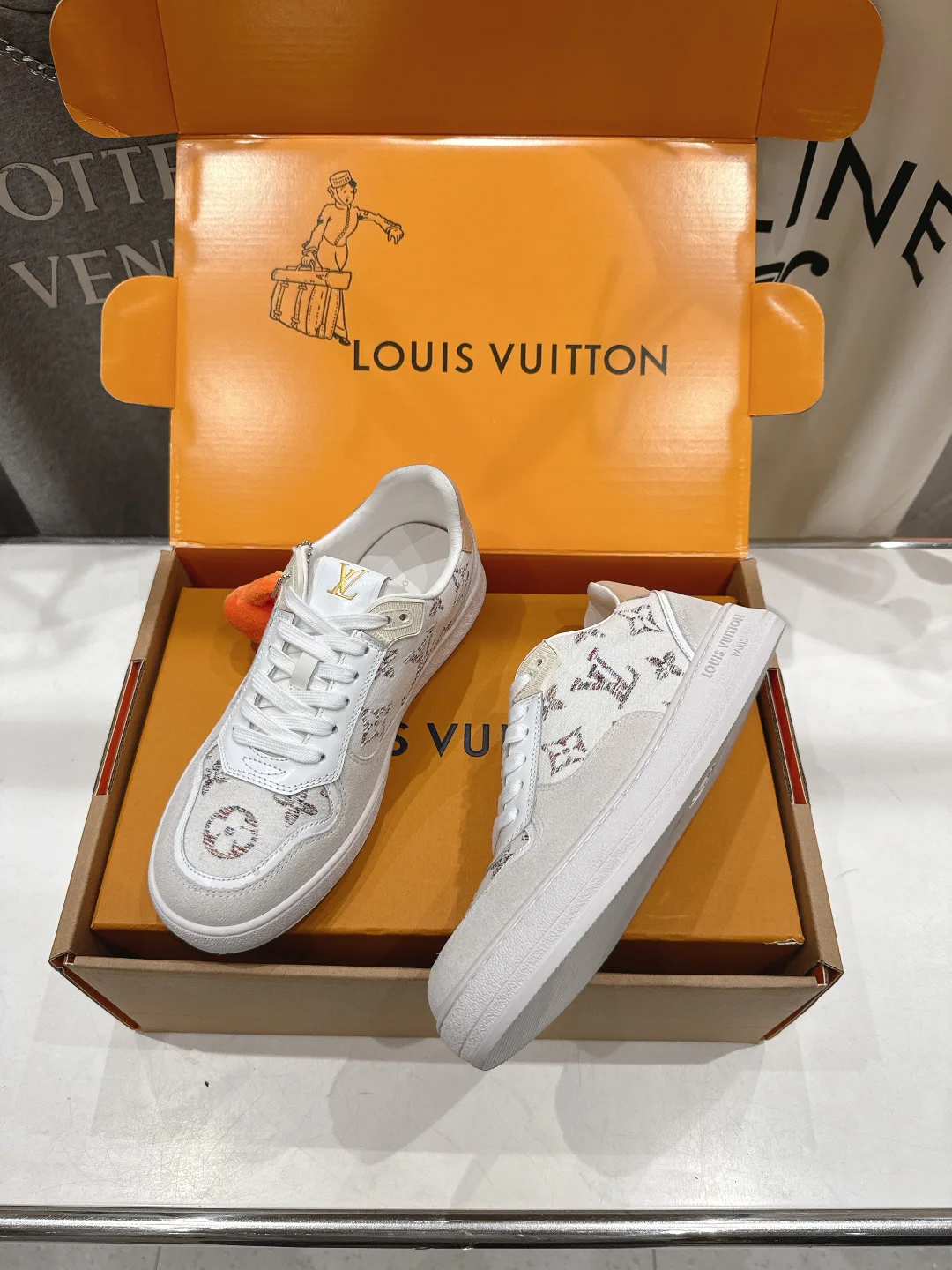 Кроссовки Женские Louis Vuitton 1056442