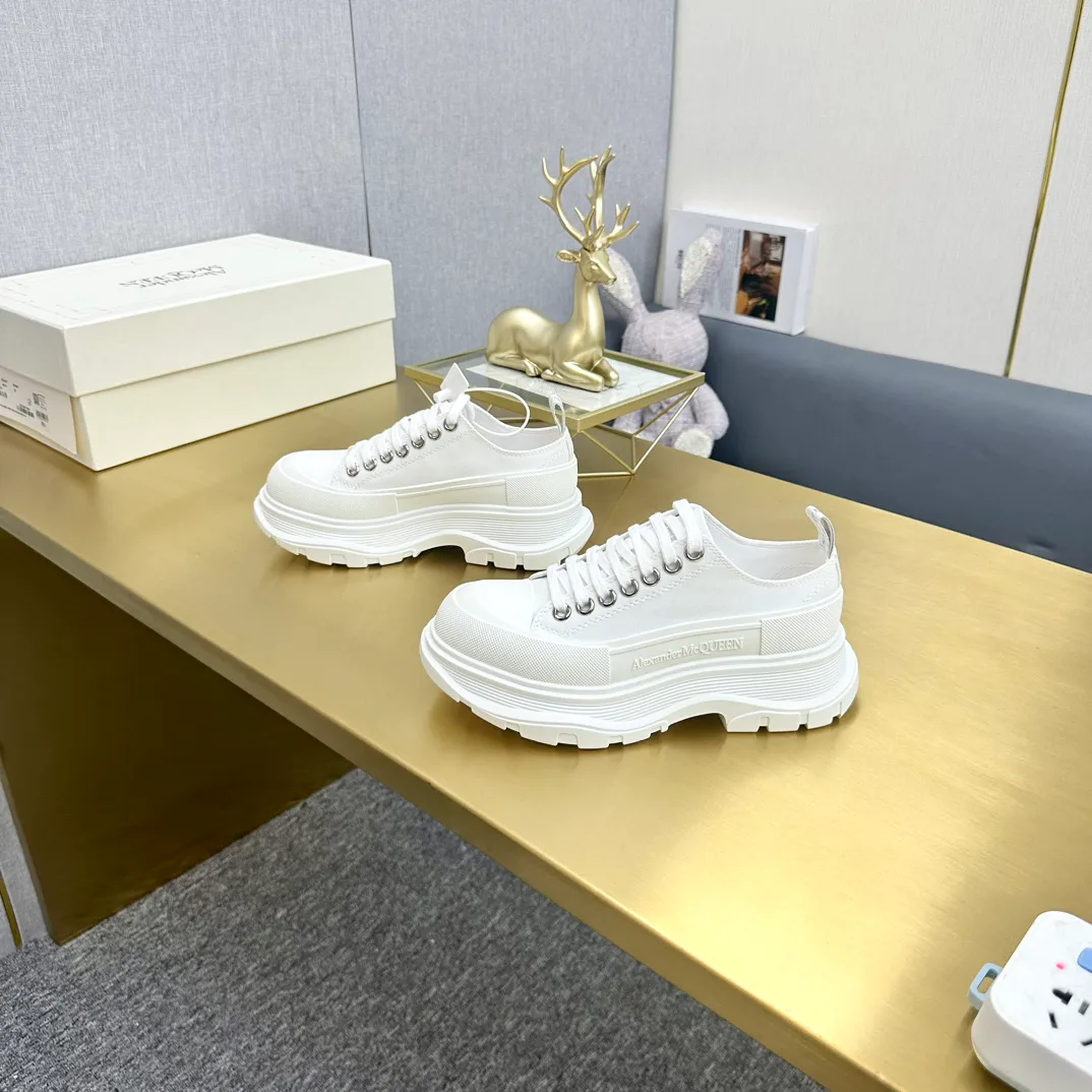 Кроссовки Женские Alexander Mcqueen 18397468