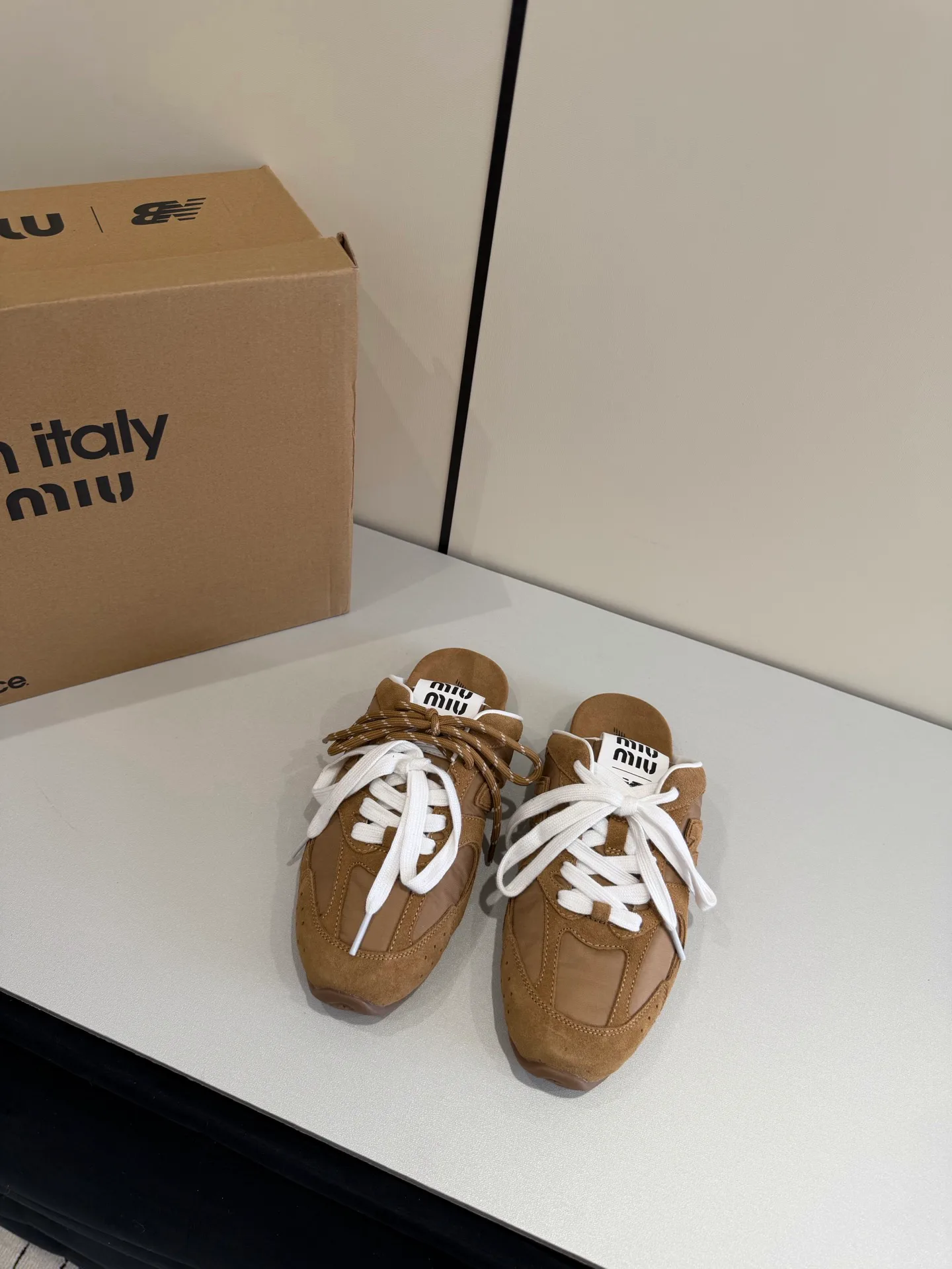 Кроссовки Женские Miu Miu 17977138