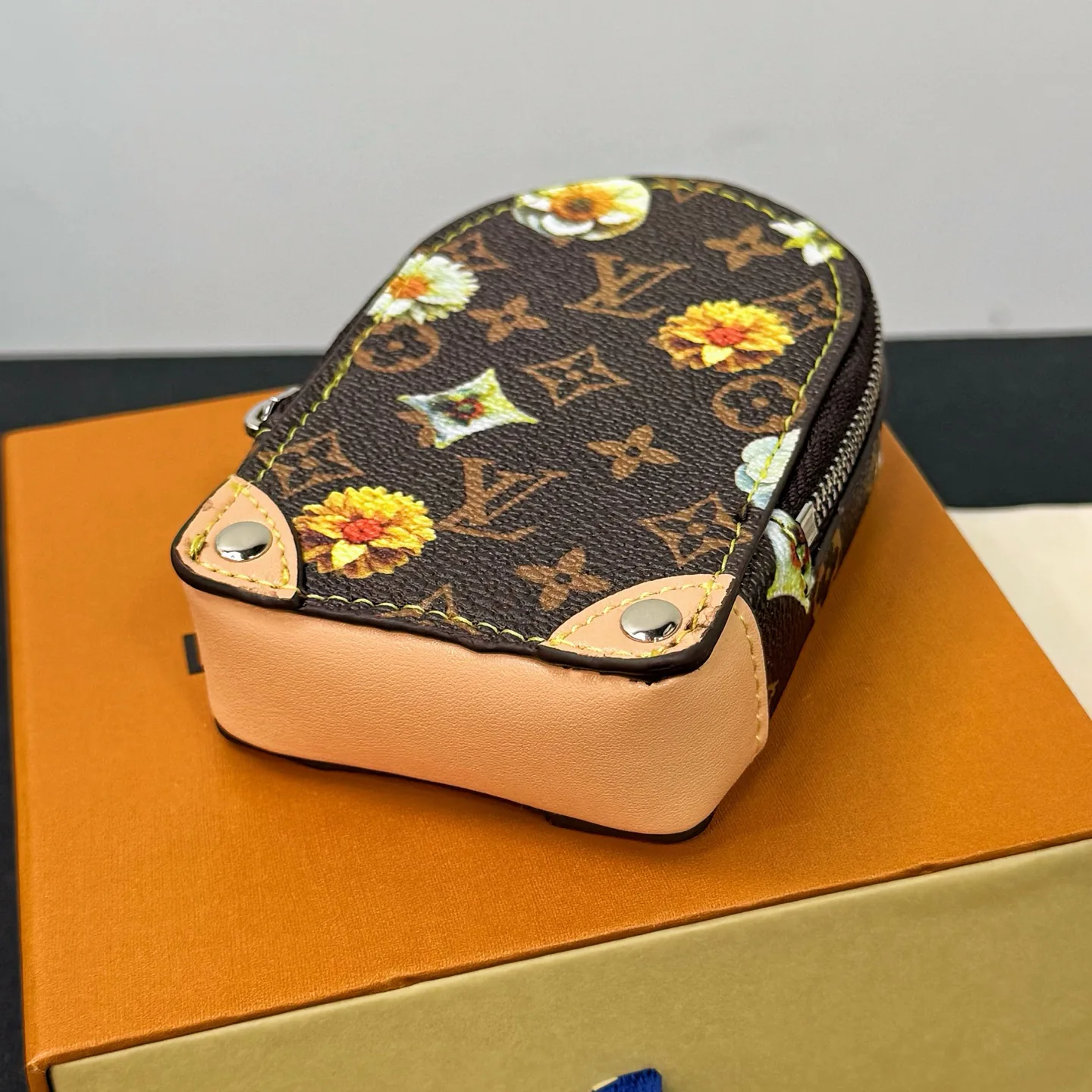 Клатчи Женские Louis Vuitton 13271458