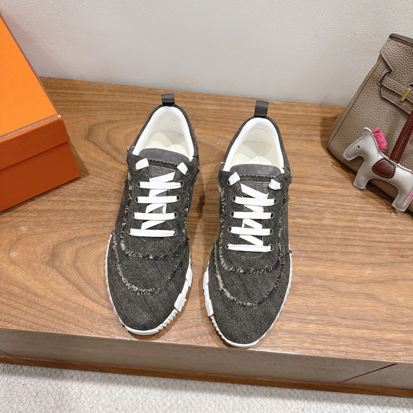 Кроссовки Женские Hermes 4214624