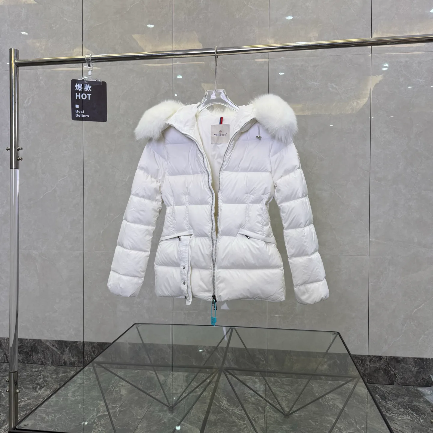 Куртки И Пуховики Женские Moncler 17949894