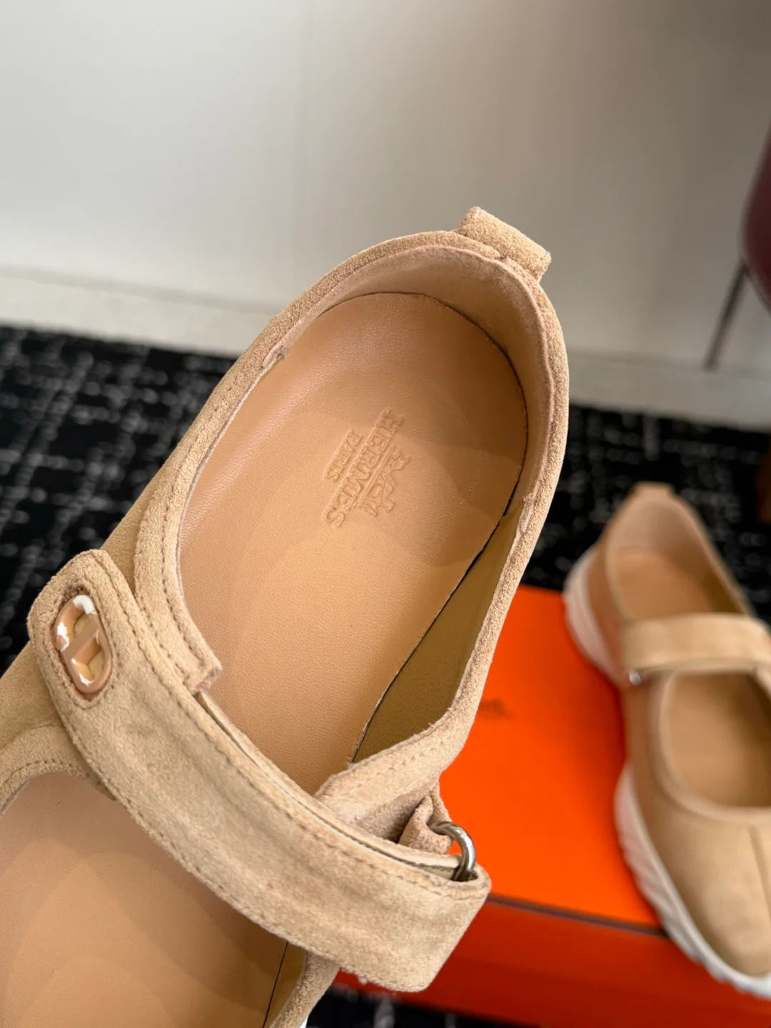 Кроссовки Женские Hermes 18610760