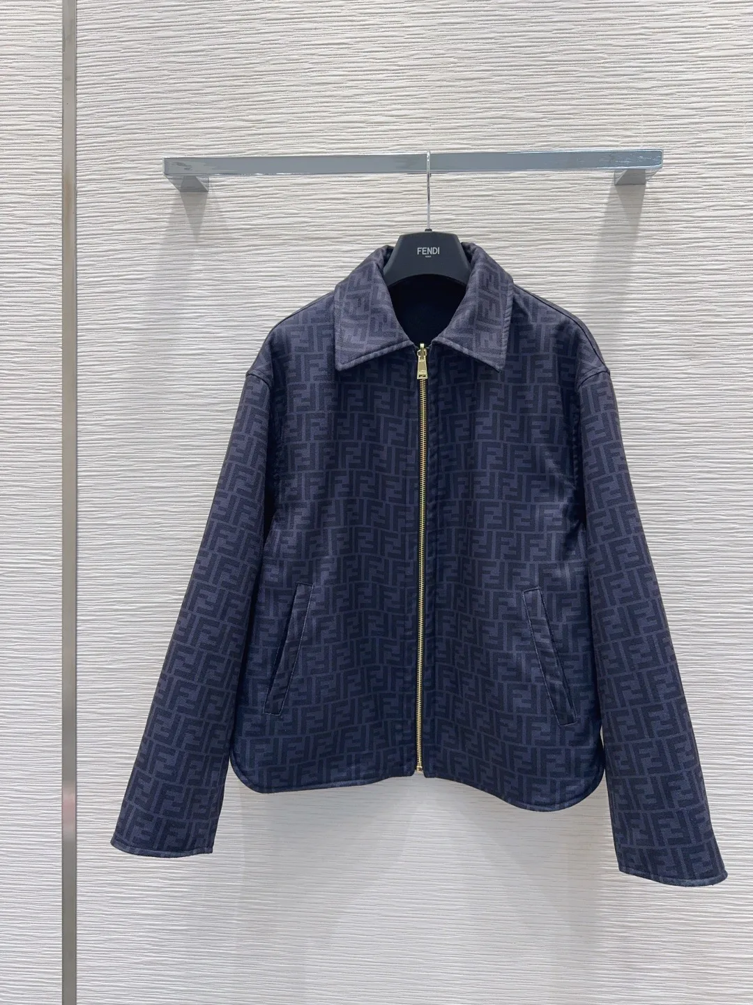 Куртки И Пуховики Женские Fendi 907002