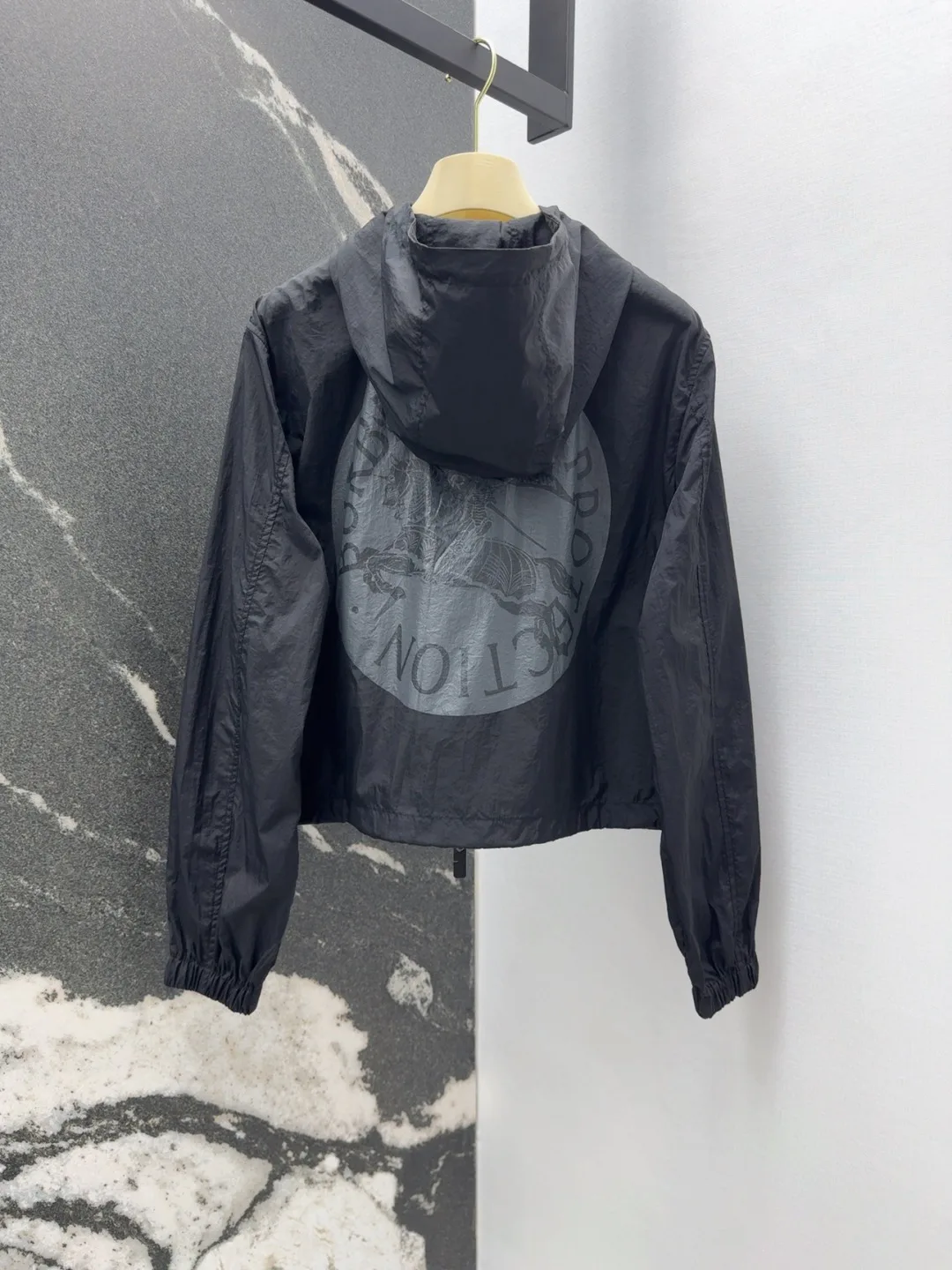 Куртки Женские Burberry Куртки Женские Burberry