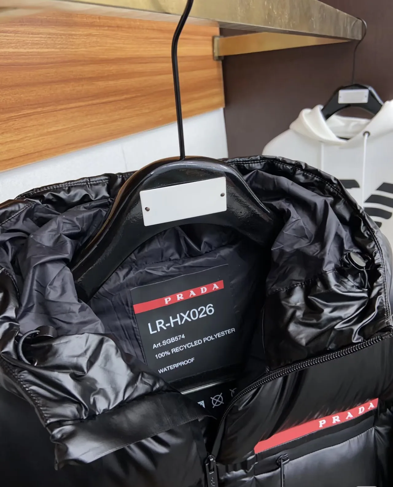 Куртки И Пуховики Женские Prada 17964540