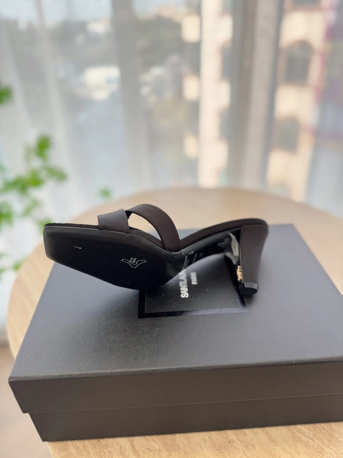 Босоножки Женские Saint Laurent 12815344