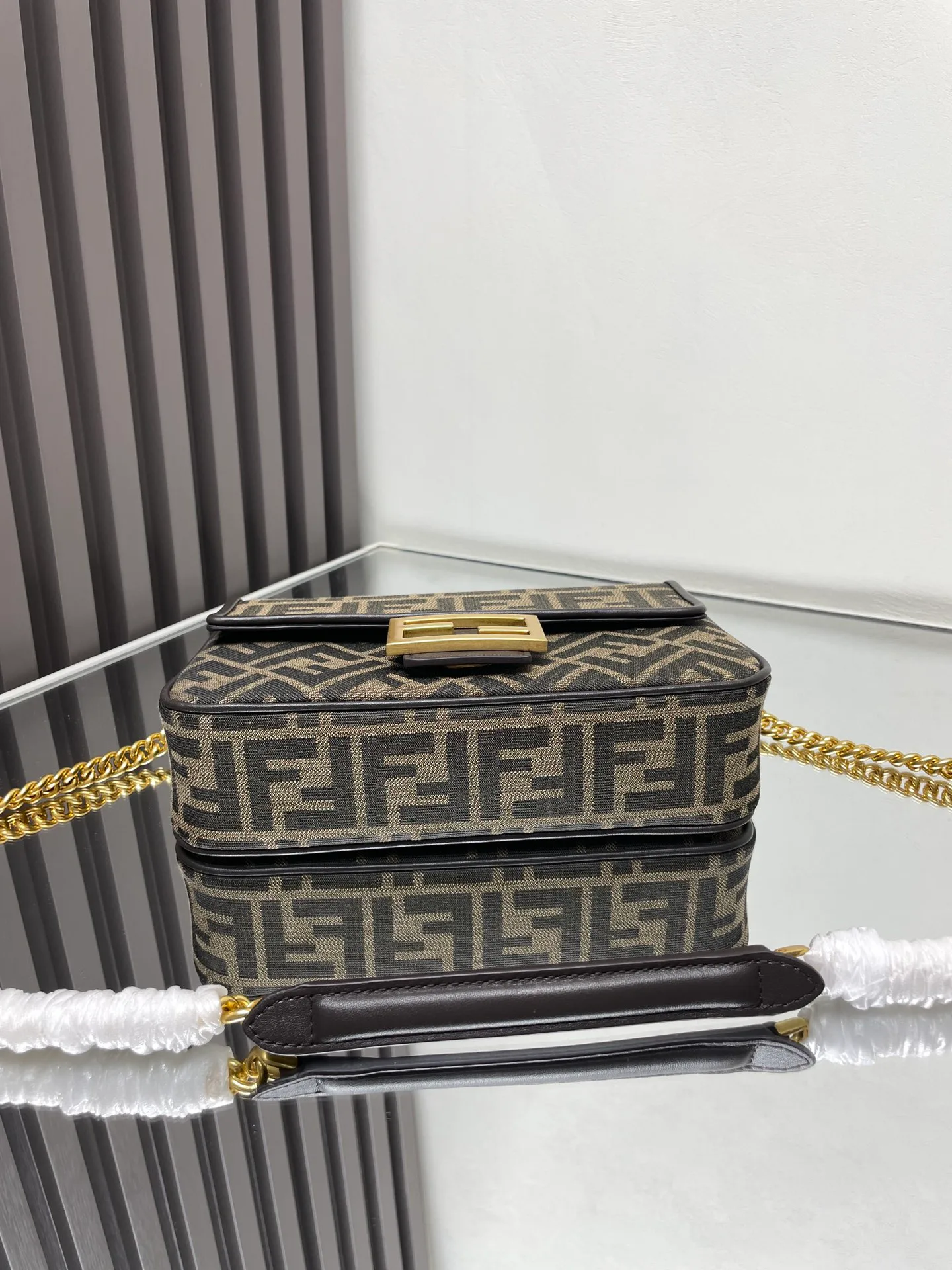 Классические Сумки Женские Fendi 13546251