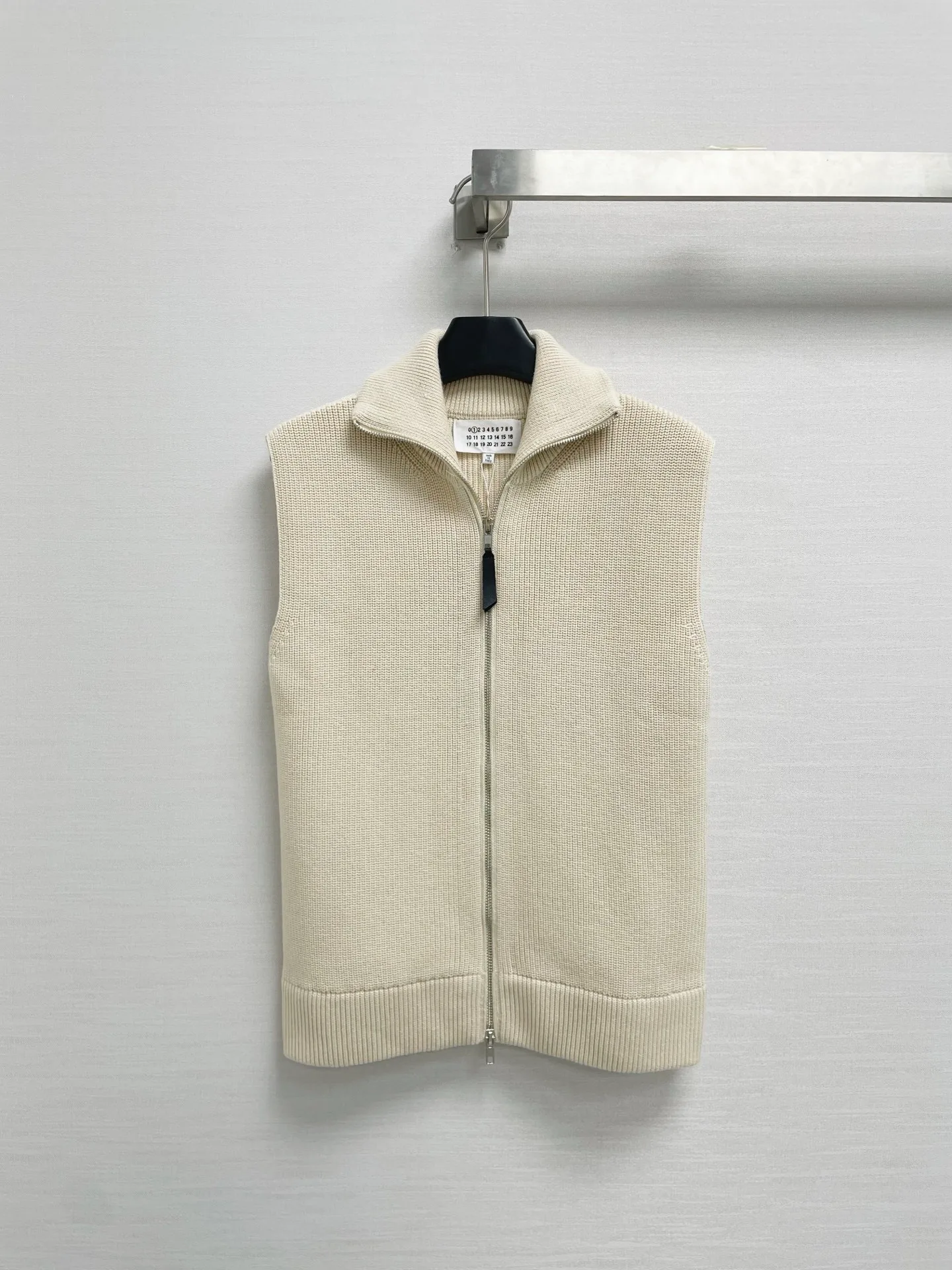 Жилеты Женские Maison Margiela 17904489