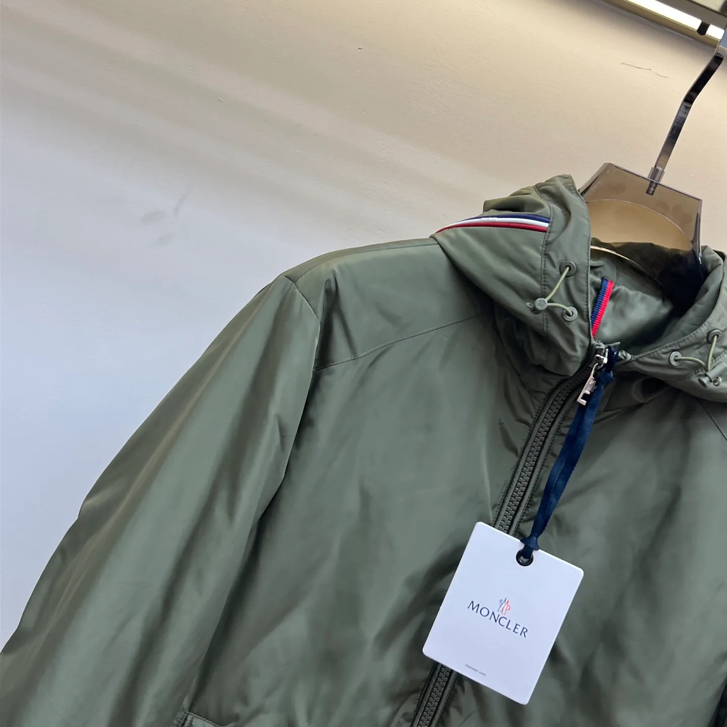 Куртки И Пуховики Женские Moncler 17340733
