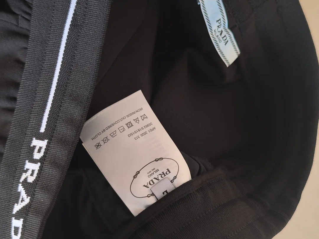 Шорты Мужские Prada 11178117
