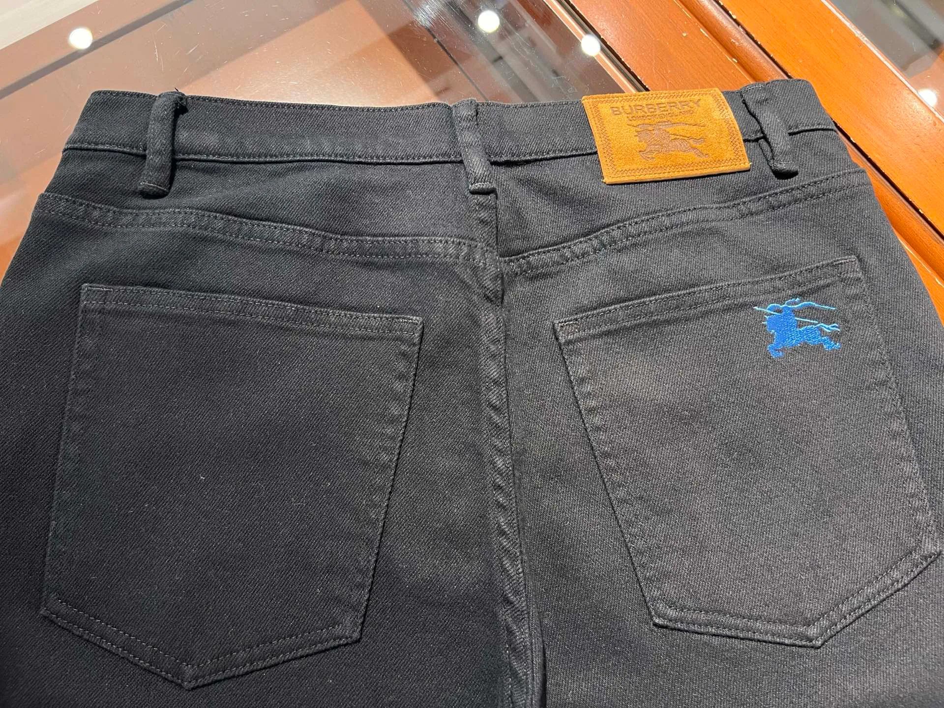 Джинсы Женские Burberry 12192915