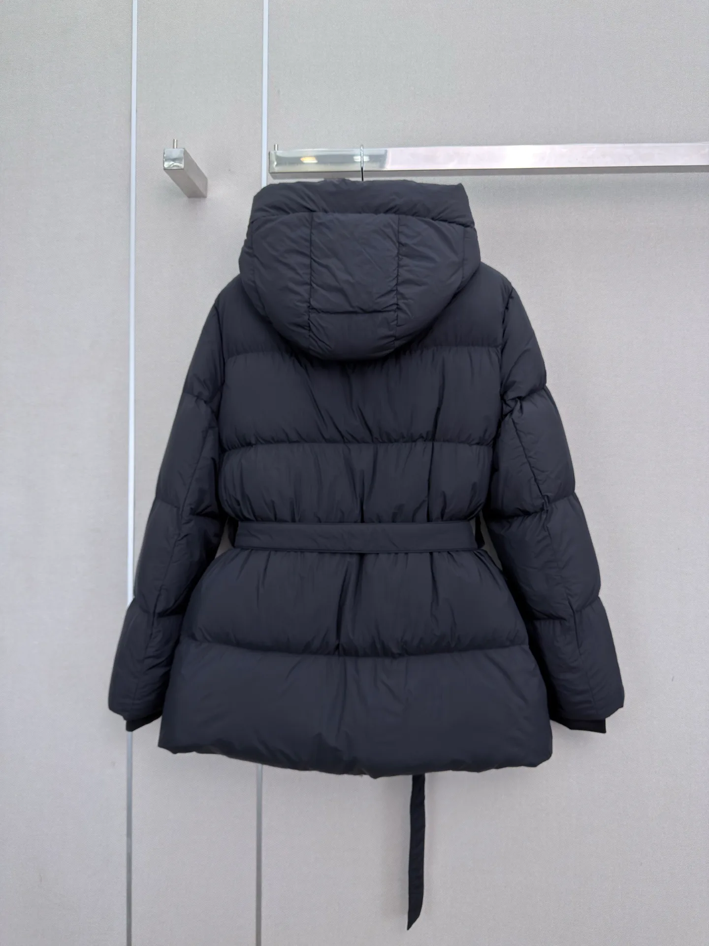 Куртки И Пуховики Женские Prada 18185798