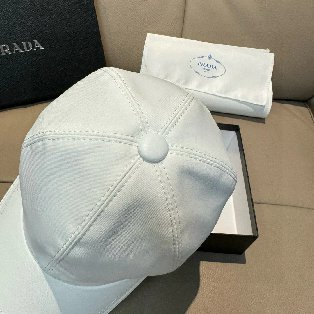 Головные Уборы Prada 17515249