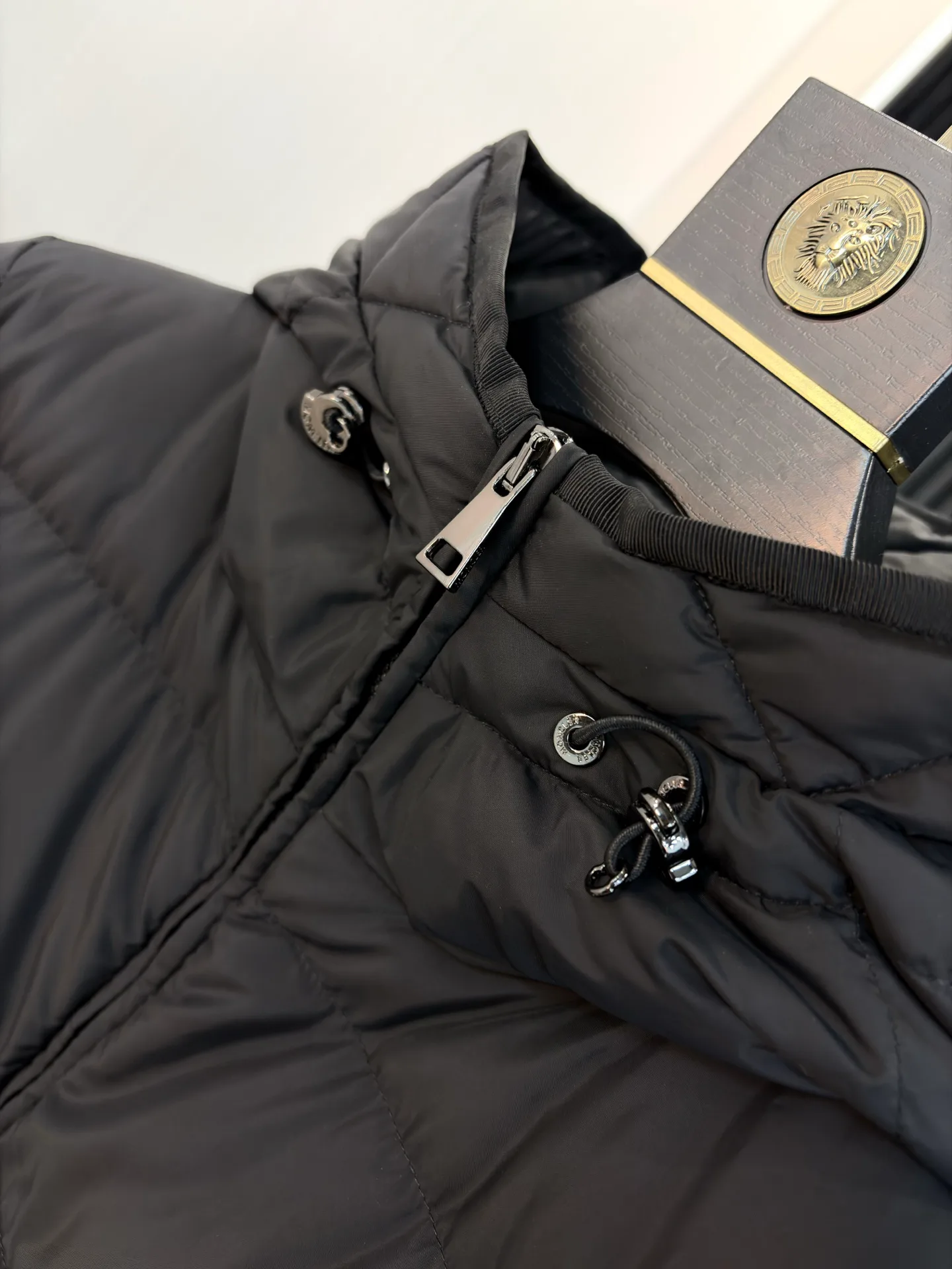 Куртки И Пуховики Женские Moncler 18188678