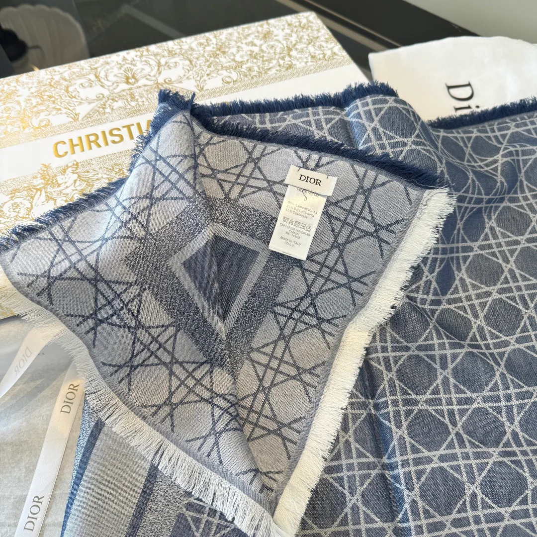 Шарфы Christian Dior 17827488