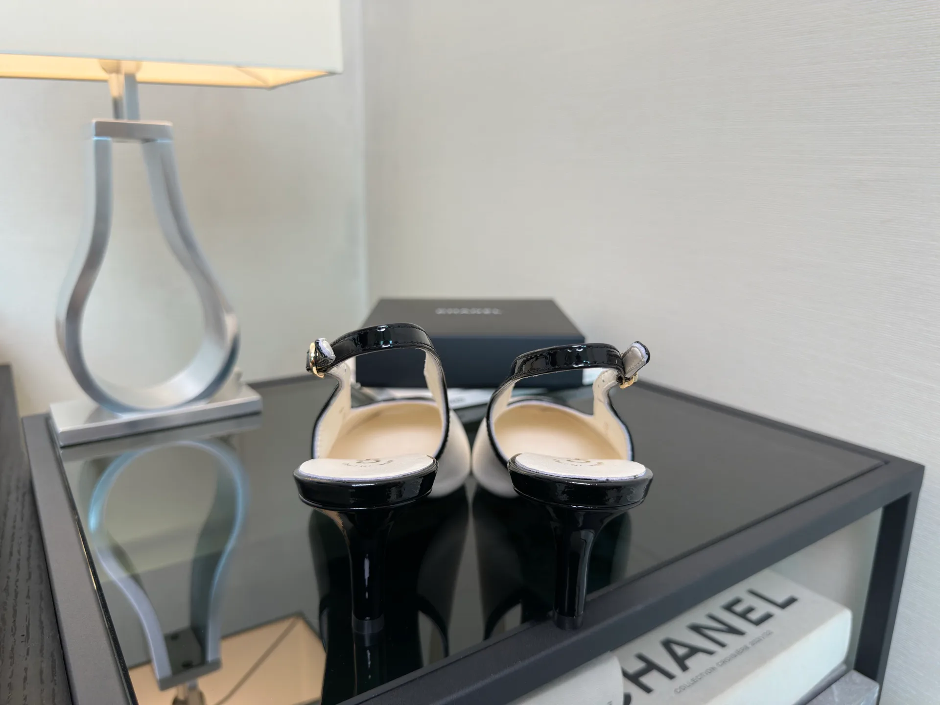 Туфли Женские Chanel 18107486