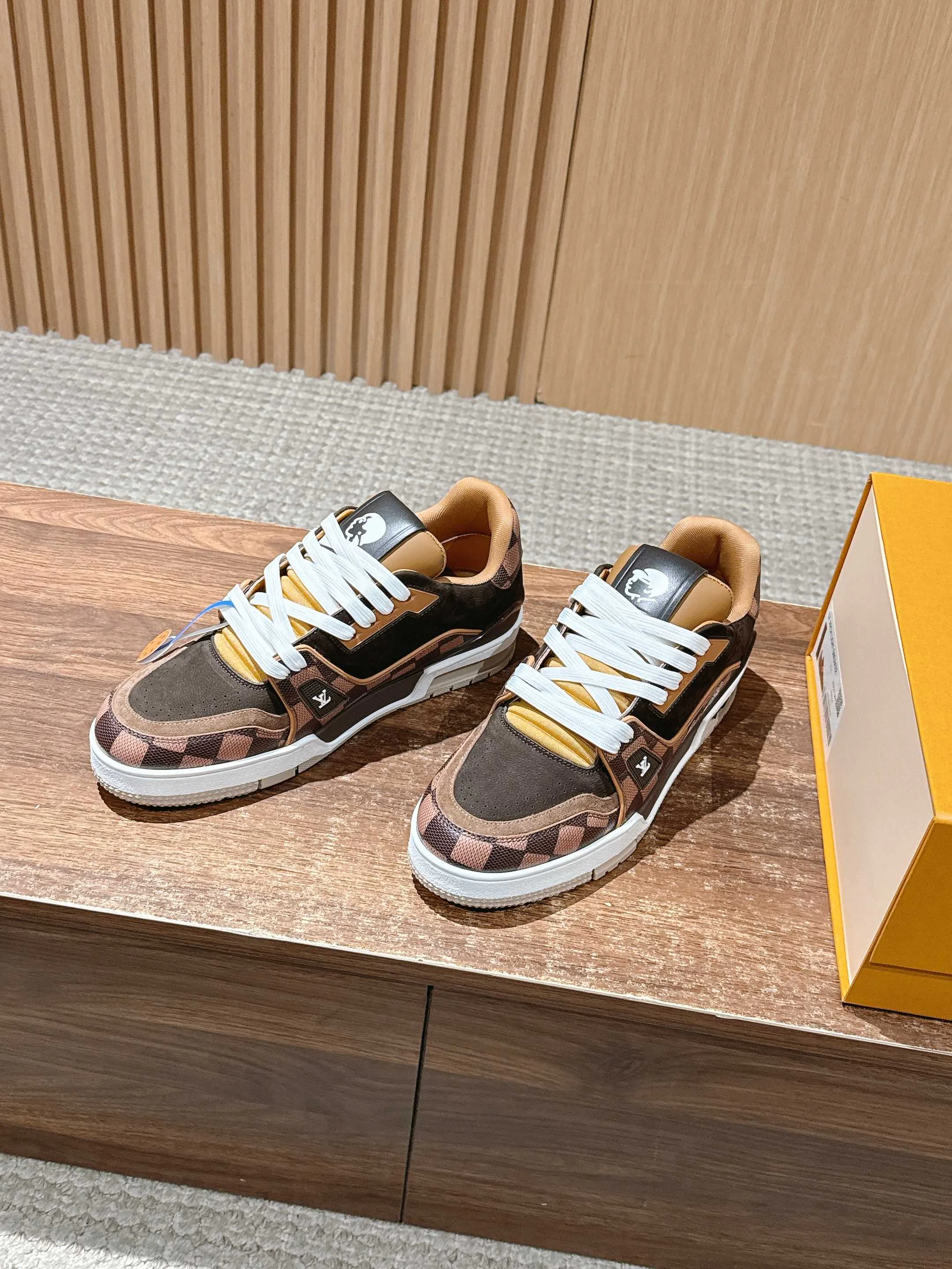 Кроссовки Женские Louis Vuitton 245689