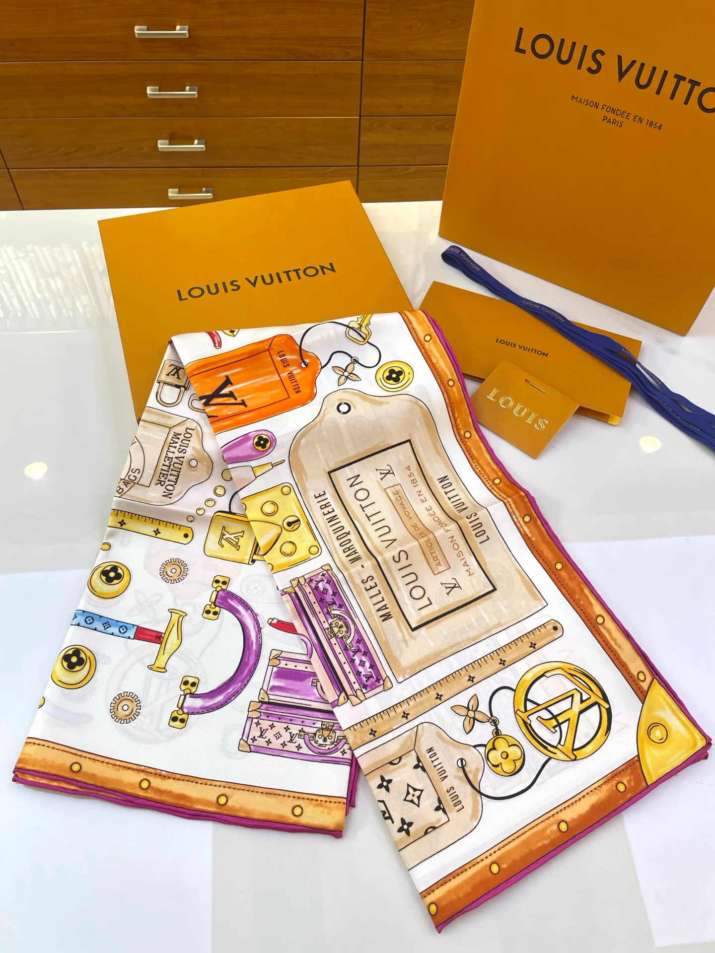 Платки Louis Vuitton 11679549