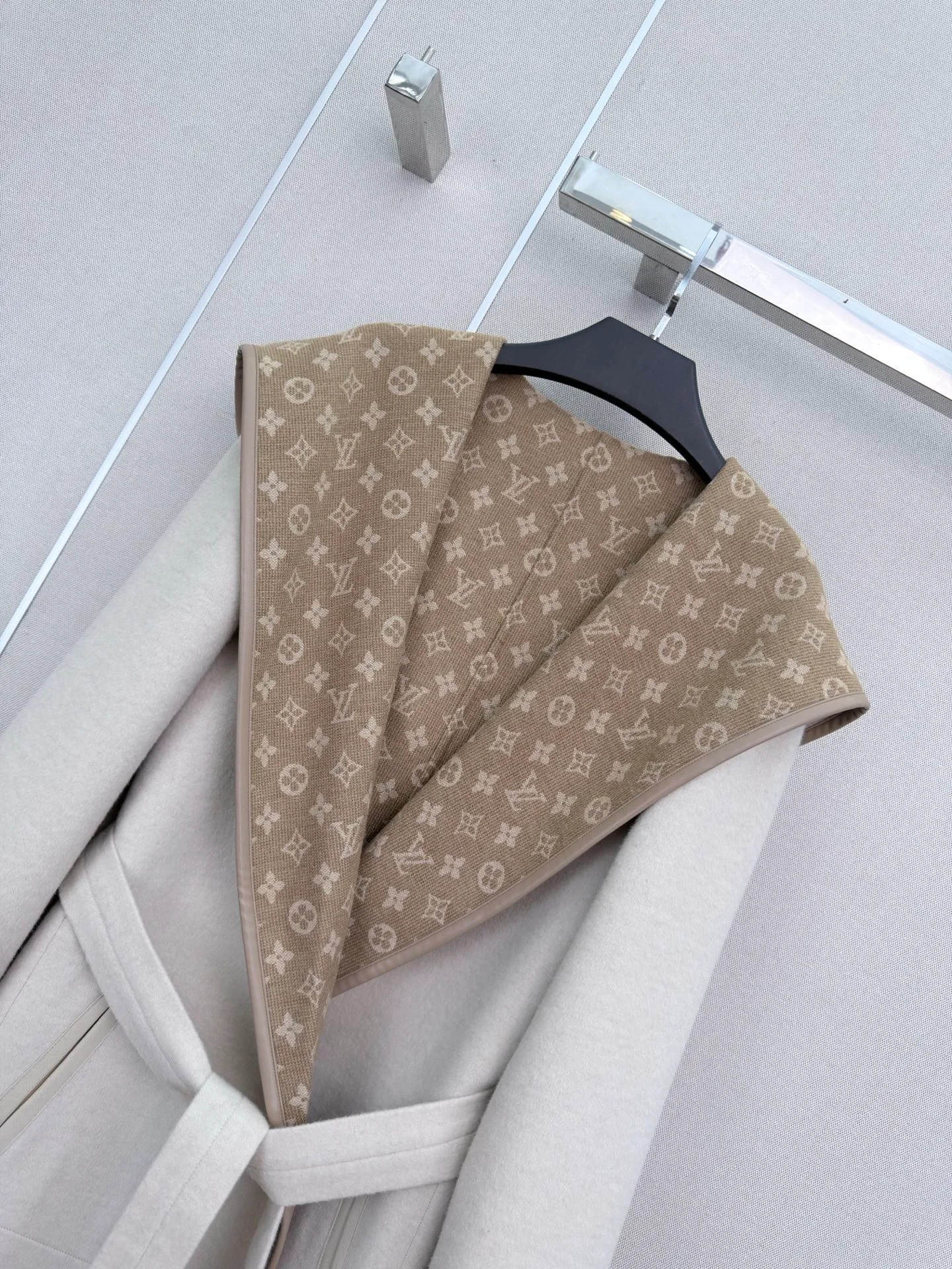 Пальто Женские Louis Vuitton 18601002
