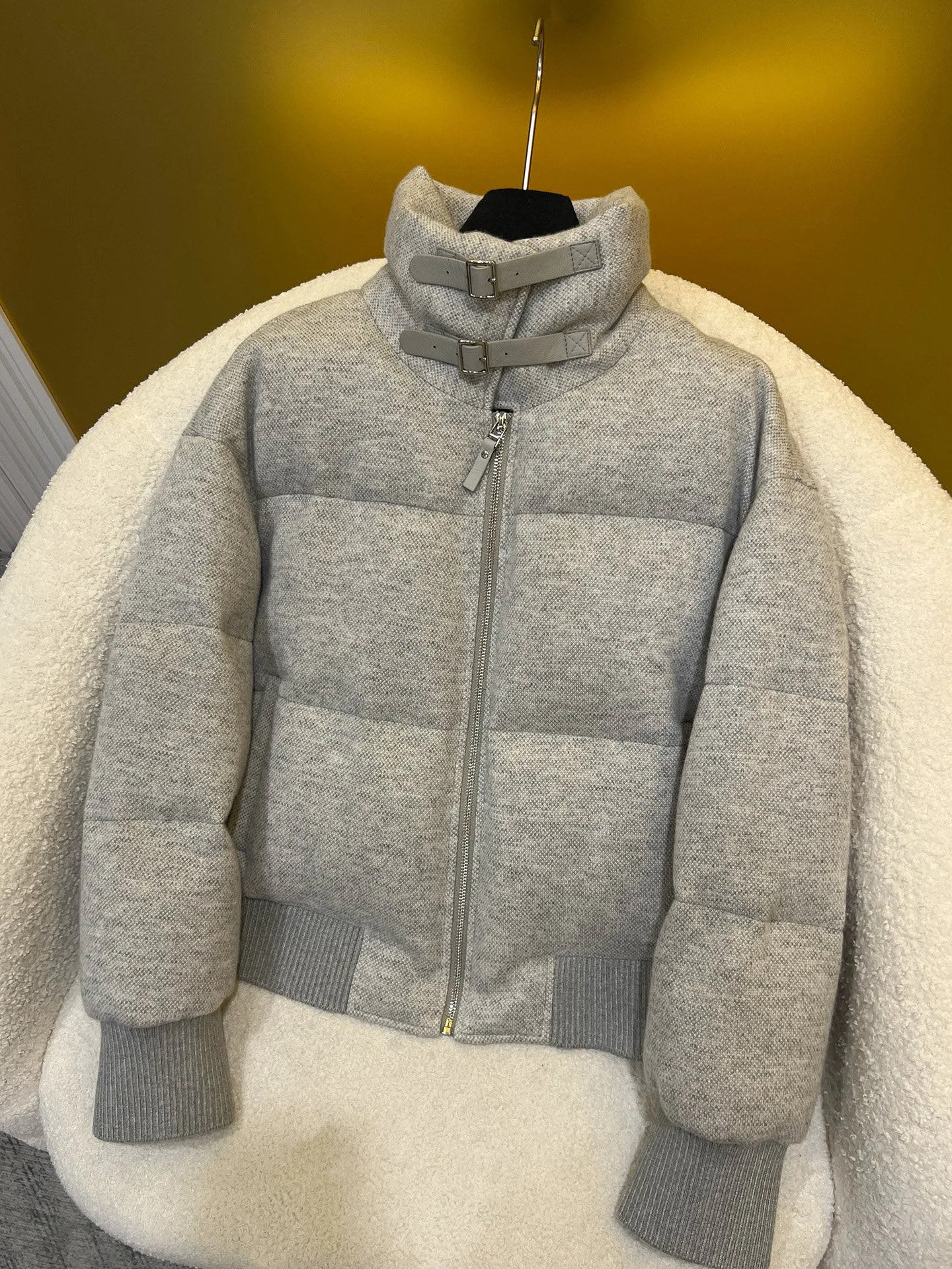 Куртки И Пуховики Женские Loro Piana 19338805