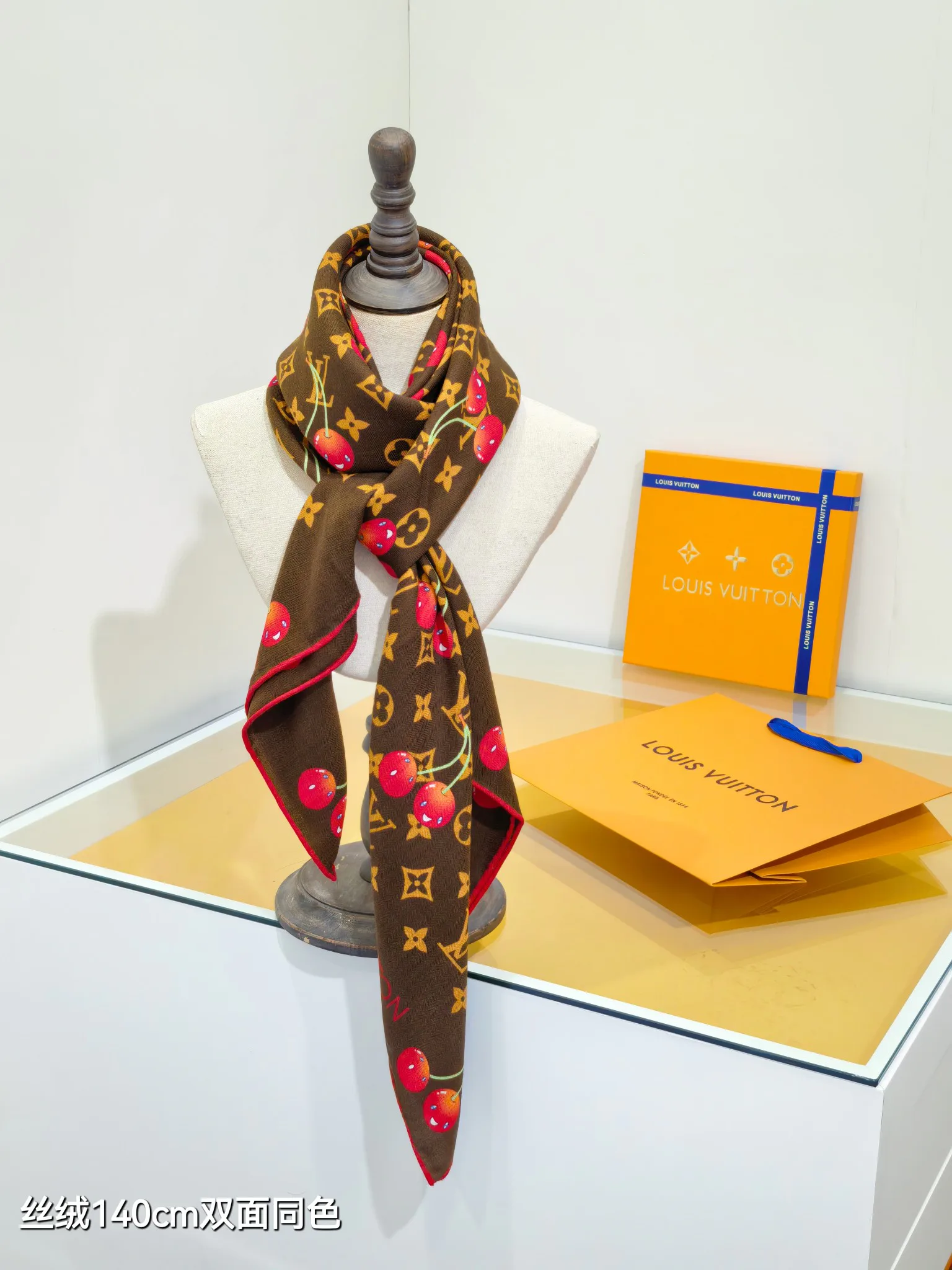 Текстиль Louis Vuitton 1276005