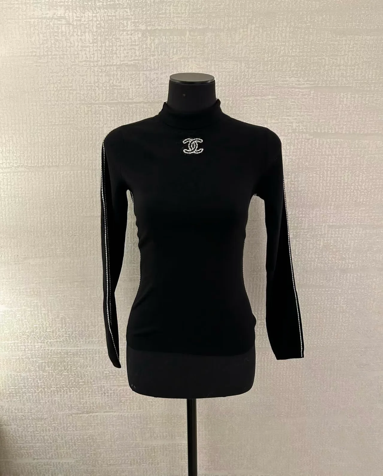 Джемперы И Свитеры Женские Chanel 1890591