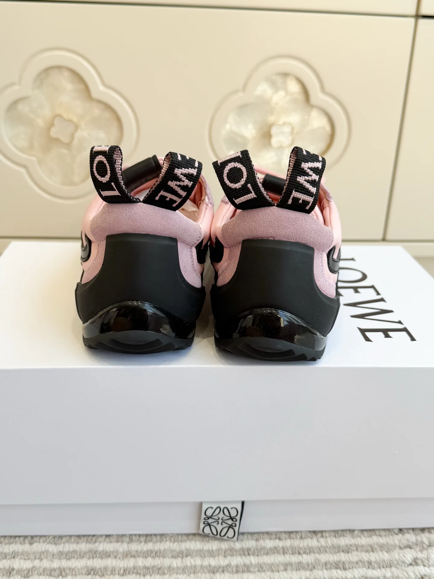 Кроссовки Женские Loewe 18275867