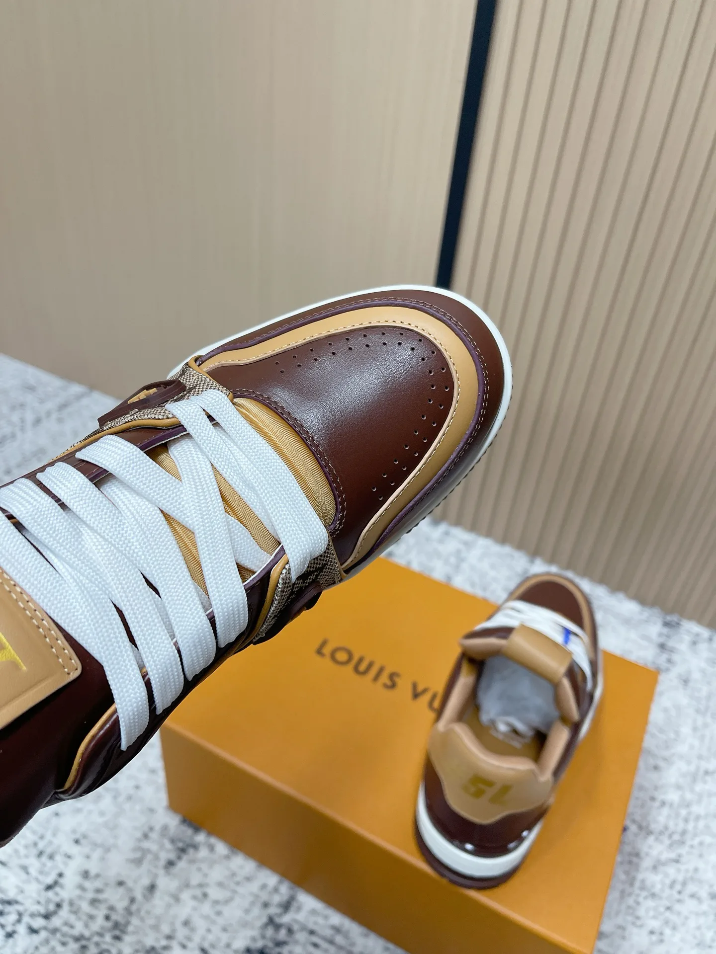 Кроссовки Женские Louis Vuitton 1652914